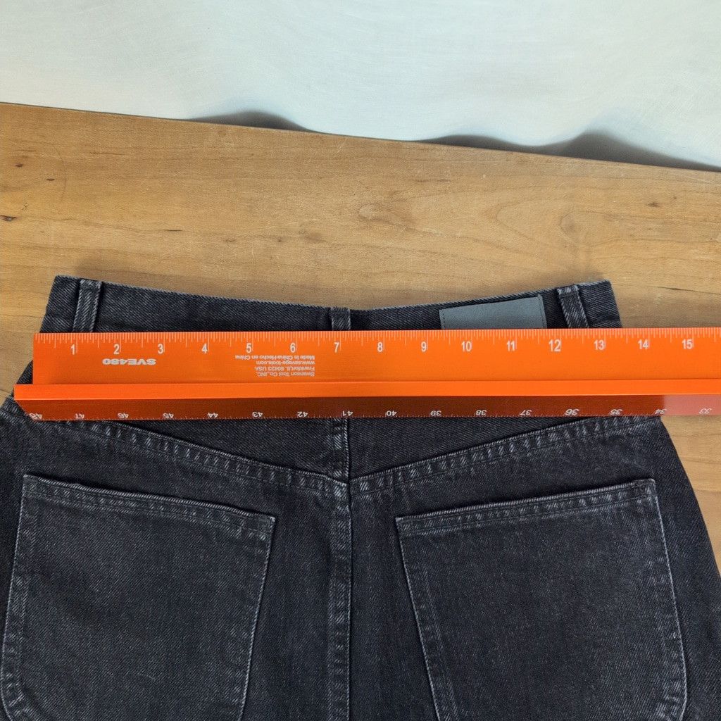 Designer Carmar Front Zip Black Denim Skirt Size 27 Size 27" / US 4 / IT 40 - 5 Thumbnail