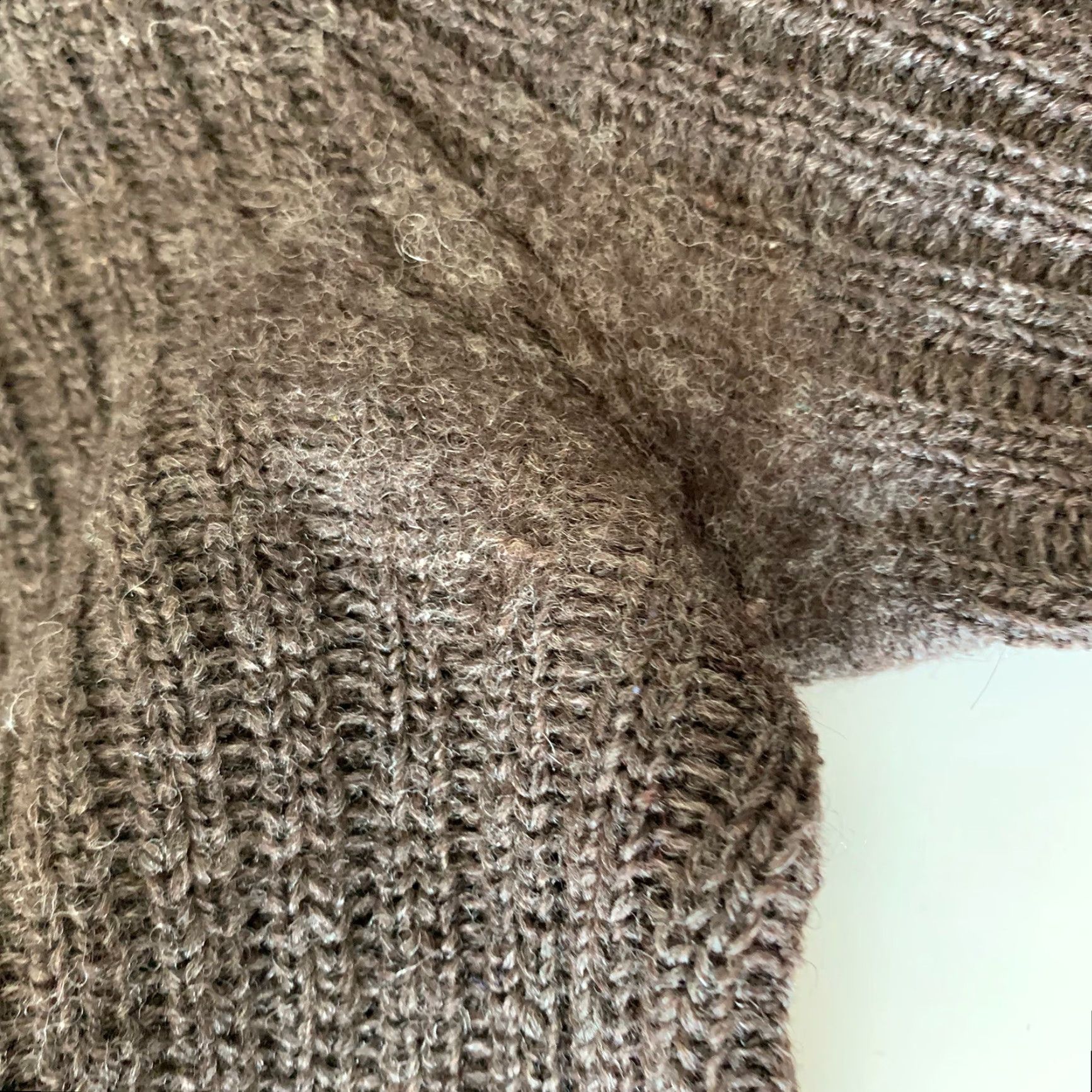 Vintage VINTAGE Brentwood Sweater Men 38 Wool Long Sleeve Pullover Brown 100% Wool Pullover Mens Size 38 Long Sleeve Brown Brentwood Size US M / EU 48-50 / 2 - 5 Thumbnail