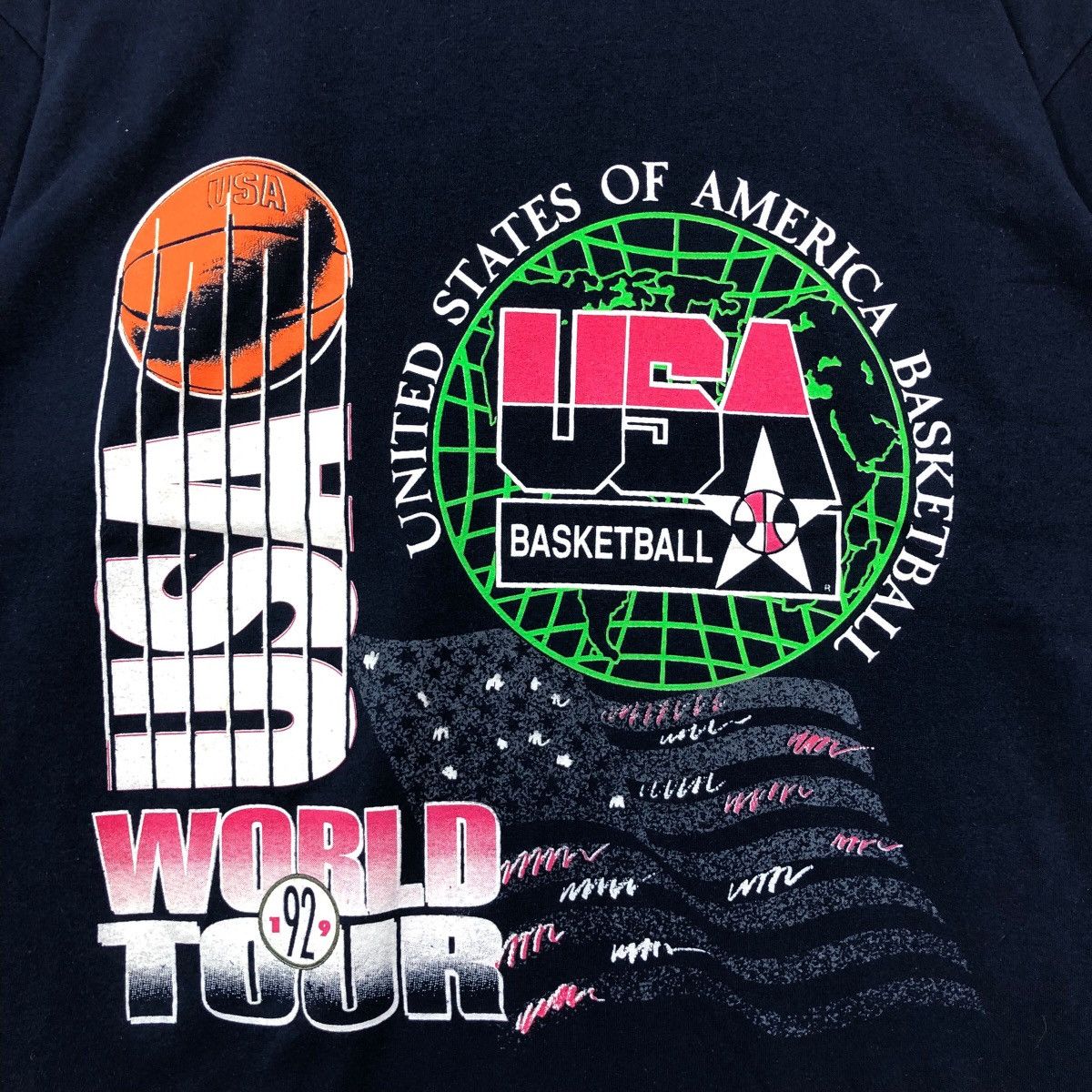 Vintage Vintage USA BASKETBALL World Tour 92 Nba Tee Shirt Size XL Size US XL / EU 56 / 4 - 3 Thumbnail