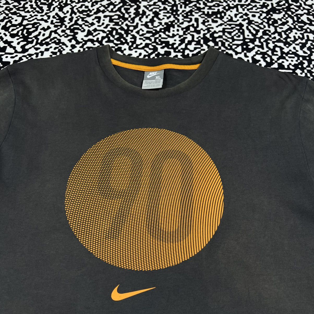 Nike Vintage Y2K Nike Total Ninety 90 Logo Faded Boxy T-shirt Size US XL / EU 56 / 4 - 11 Thumbnail