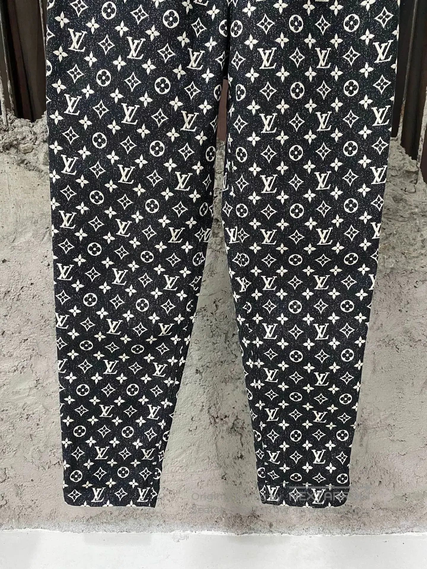 Louis Vuitton louis vuitton monogram skinny jeans. Size US 36 / EU 52 - 4 Thumbnail