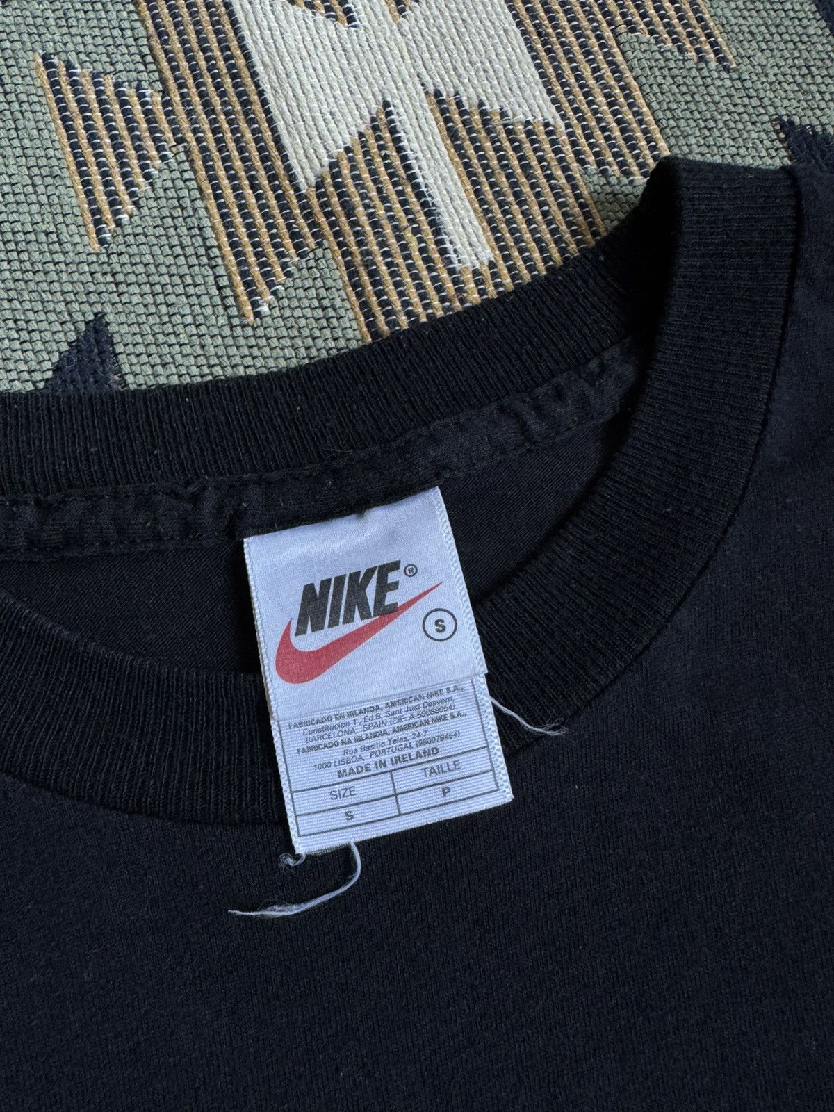 Nike Vintage 90’s Nike Big Swoosh Oversized T-shirt Size US S / EU 44-46 / 1 - 7 Thumbnail