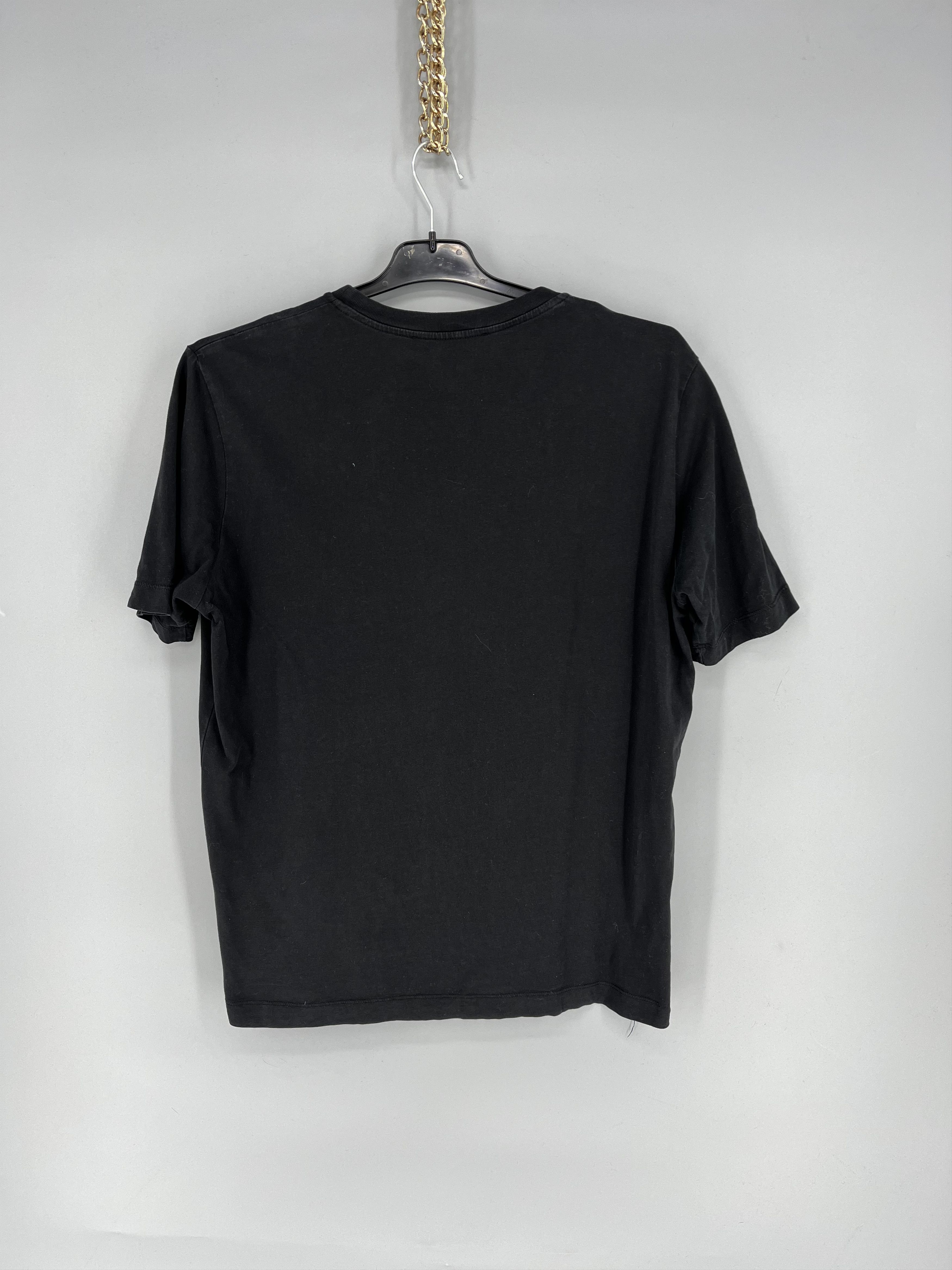 Moschino Vintage Y2K Moschino Blank Tee Shirt Big logo luxury Size L Size US L / EU 52-54 / 3 - 9 Thumbnail