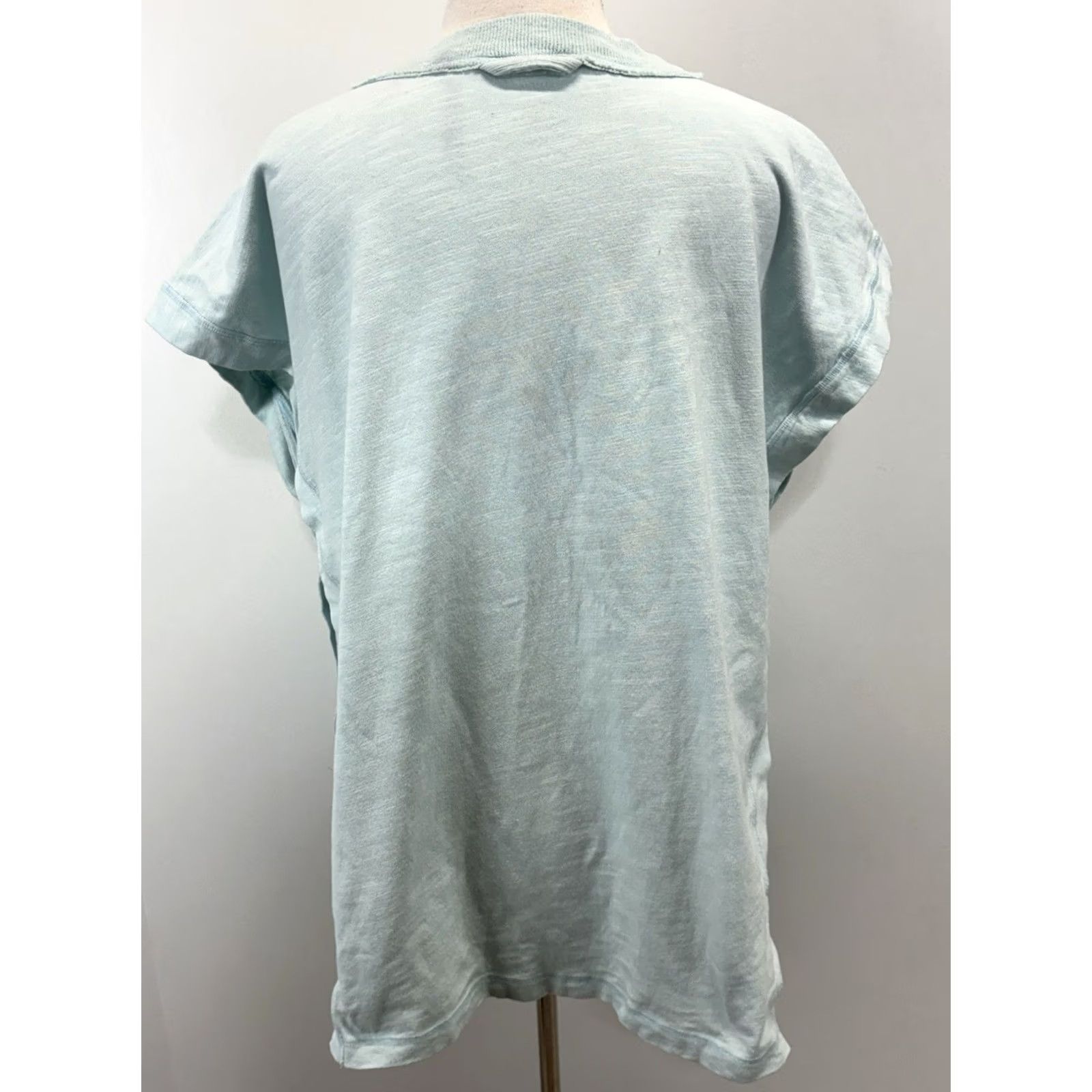Free People VINTAGE? No. Free People Movement Oversized Tunic Top Shirt S Blue Sleeveless Raw Edges Size S / US 4 / IT 40 - 3 Thumbnail