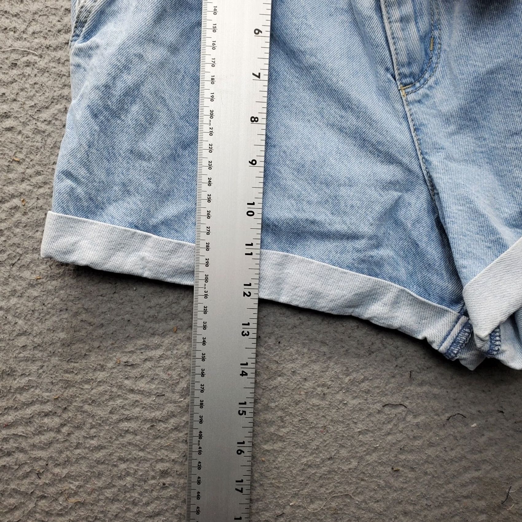 Garage Garage Paperbag Shorts Womens Size 5 Blue Denim Belted Waist Slash Pockets Cuffed Size 27" / US 4 / IT 40 - 3 Thumbnail