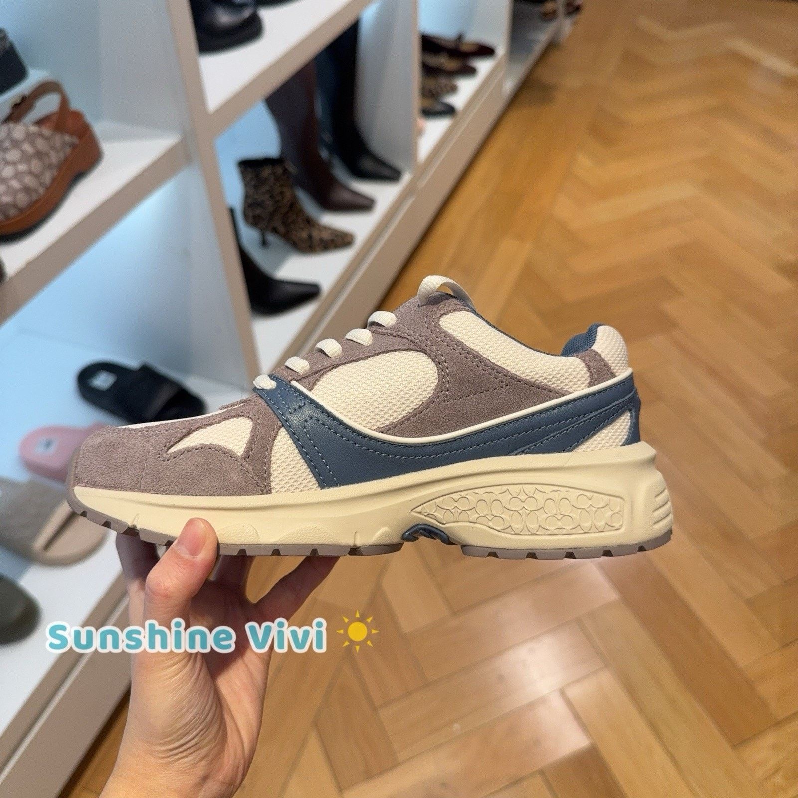 Coach NEW Coach woman's Sport Sneaker Light Denim Multi CCI51 US5 Size US 5 / IT 35 - 5 Thumbnail