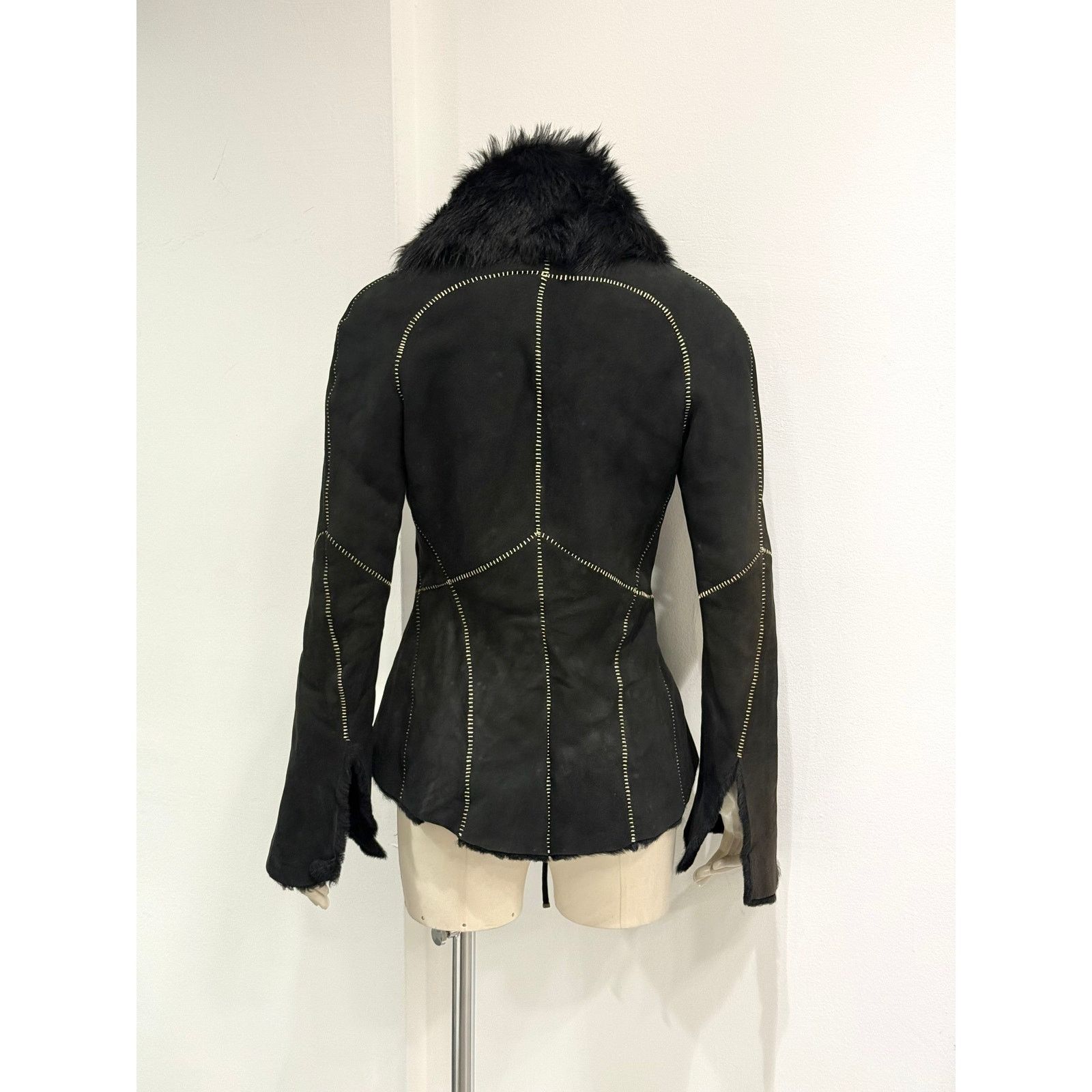 Roberto Cavalli 2002 Roberto Cavalli fitted shearling jacket with fur collar Size US S / EU 44-46 / 1 - 2 Thumbnail