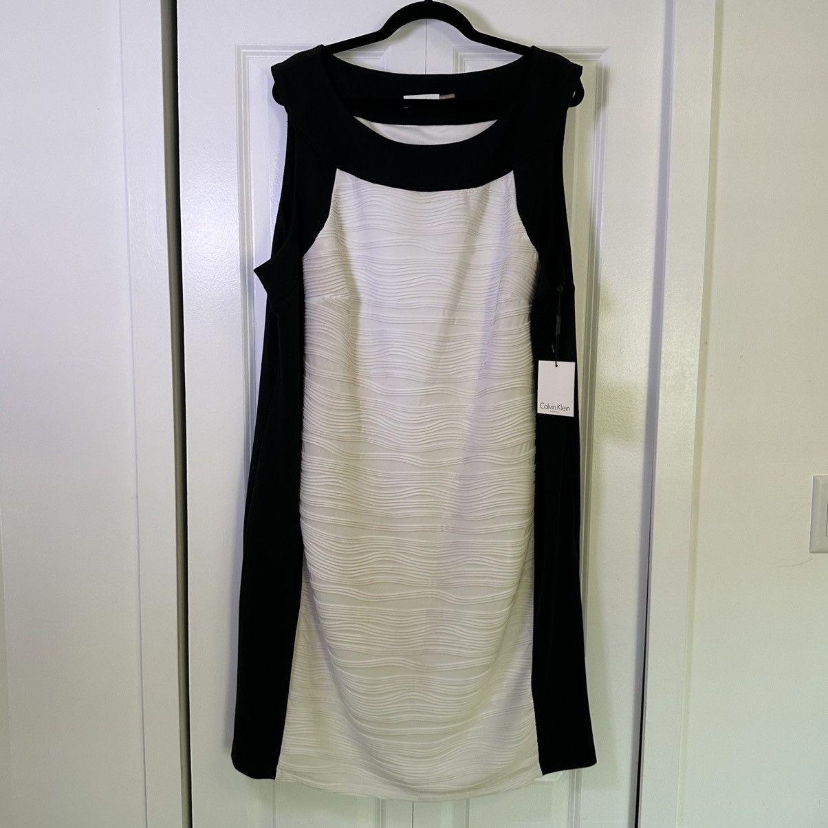 Calvin Klein Calvin Klein Women’s Black & White Sheath Dress 24W NEW Size 4XL / US 24-26 - 1 Thumbnail