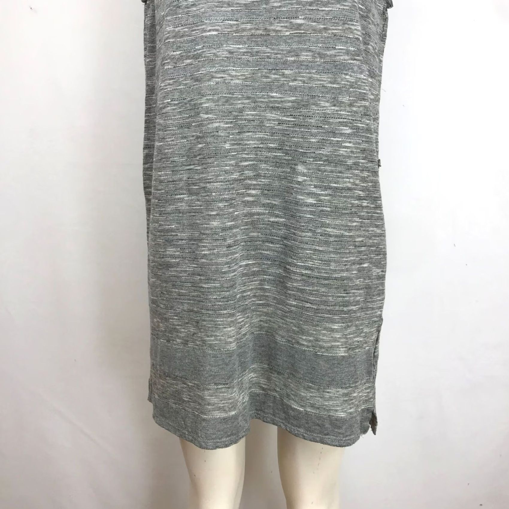 Vintage W0MEN'S LARGE GRAY SLEEVELESS TUNIC TOP COTTON BLEND ROUND NECK Size US L / EU 52-54 / 3 - 3 Thumbnail
