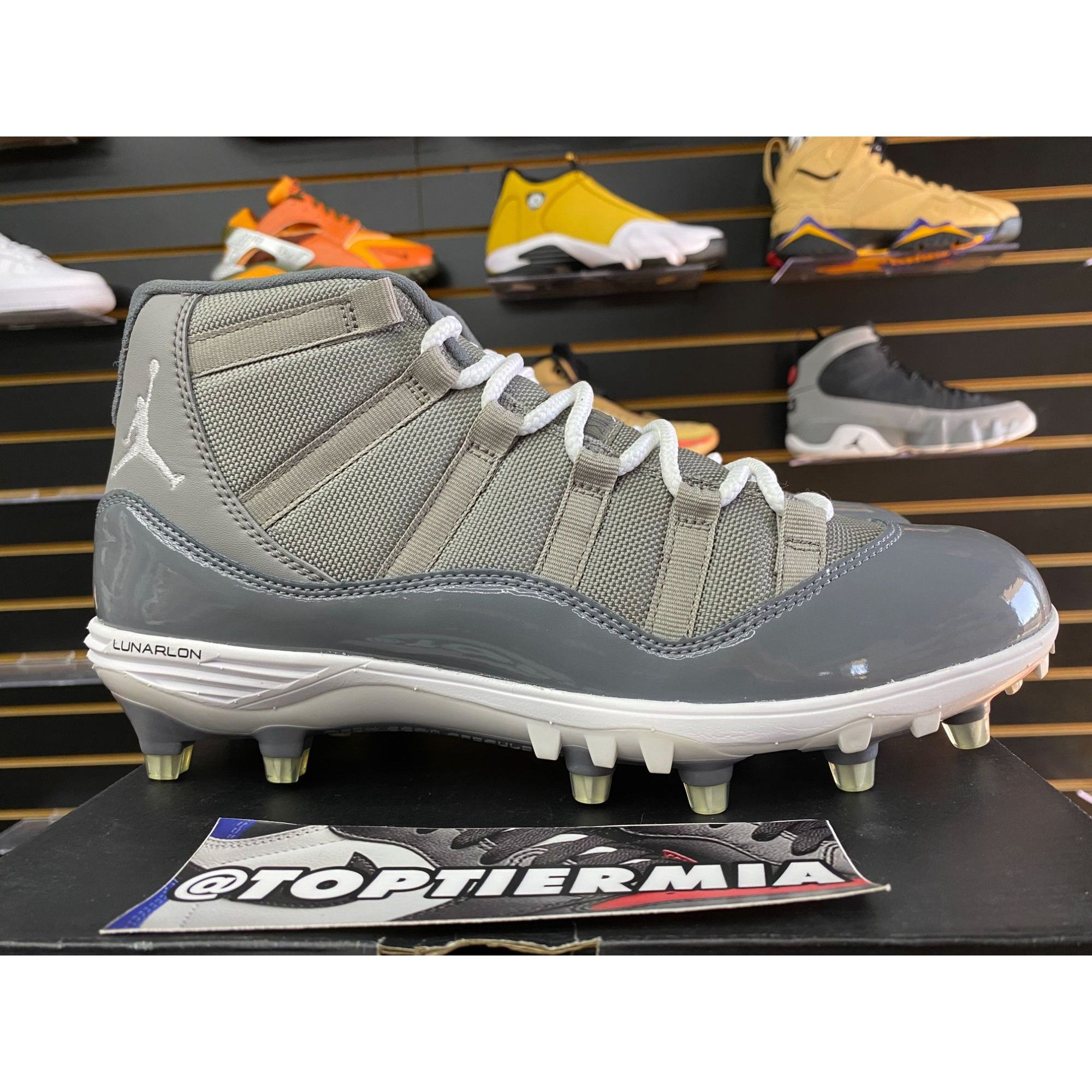 Jordan Brand air jordan 11 cleat cool grey 2018 sz 10 BRAND NEW Size US 10 / EU 43 - 5 Thumbnail