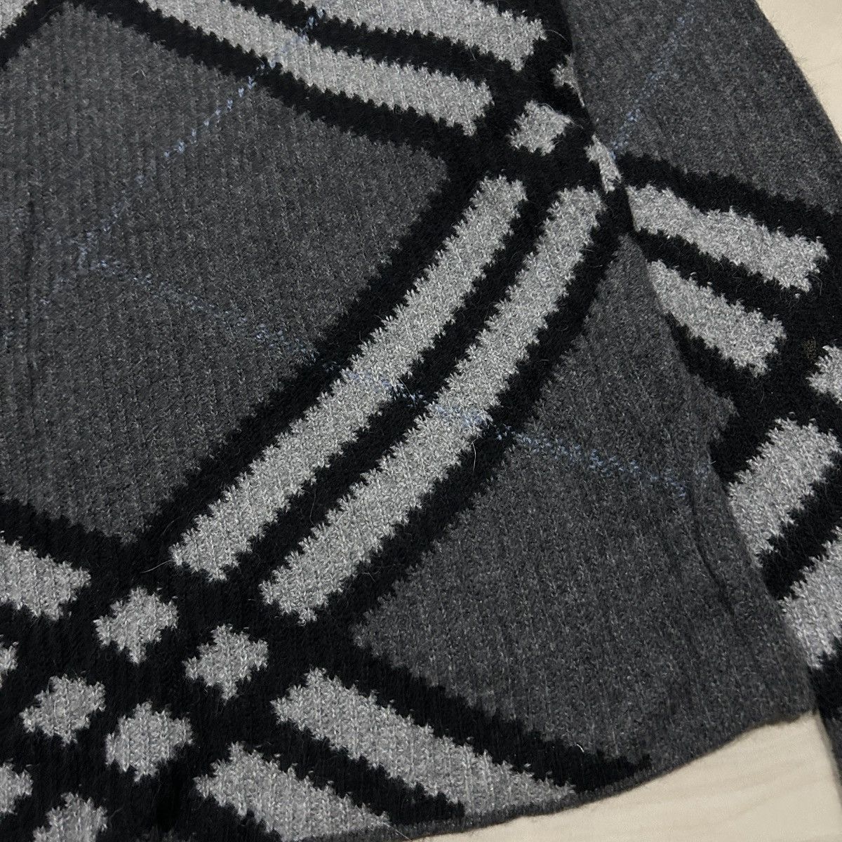 Burberry Vintage Burberry knitted-sweater Size US S / EU 44-46 / 1 - 5 Thumbnail