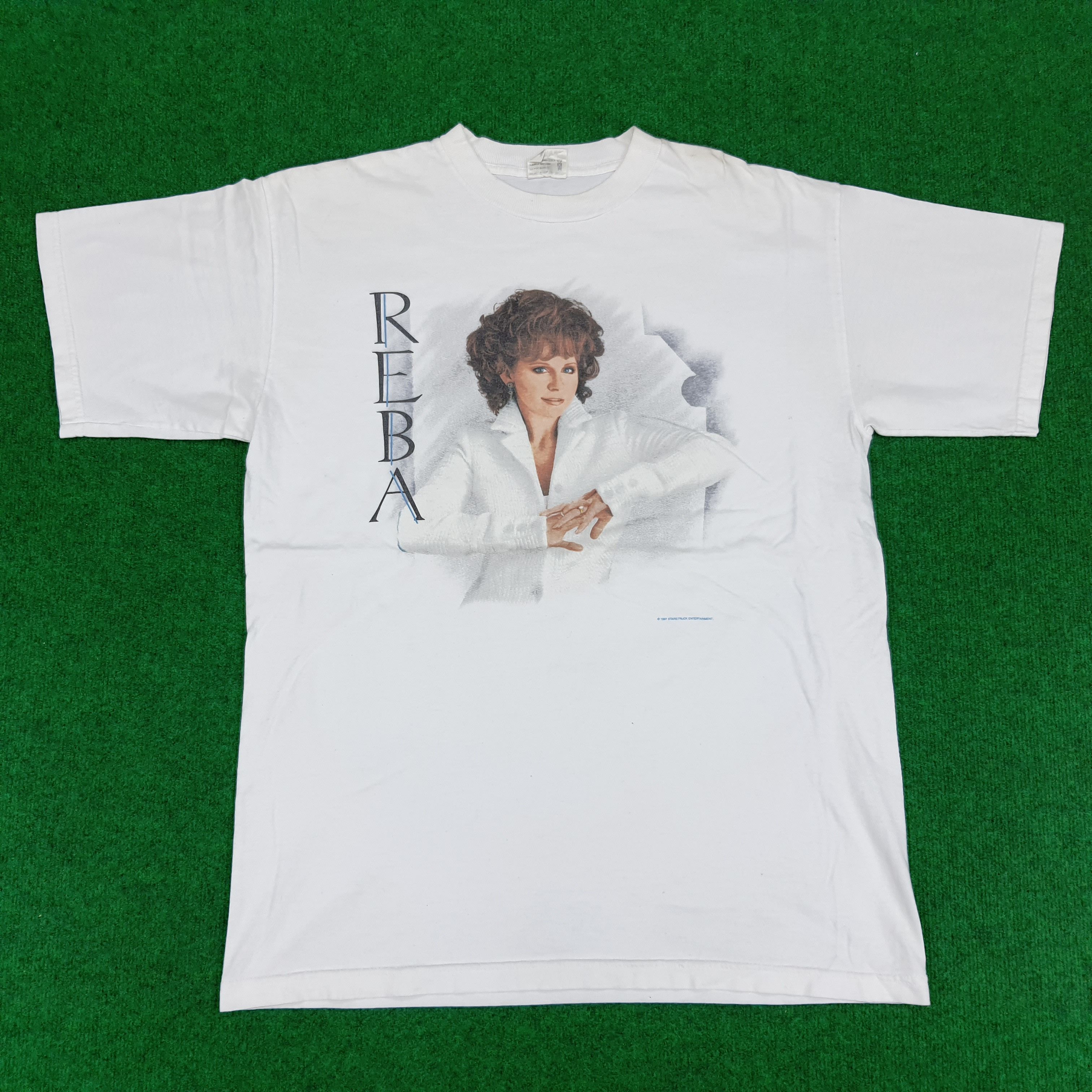Vintage Vintage REBA McEntire Singer T-shirt Size US XL / EU 56 / 4 - 1 Thumbnail