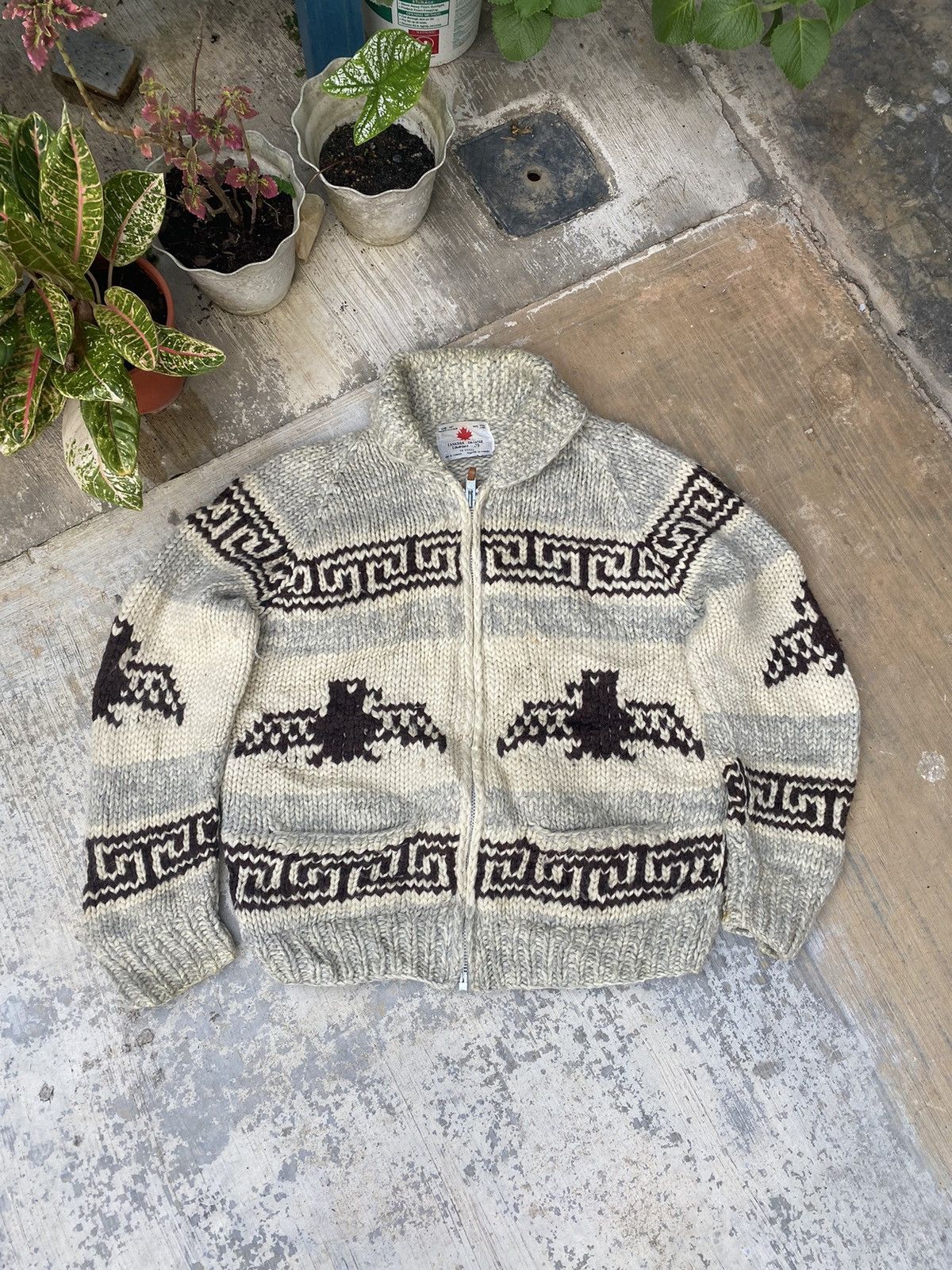 Native Vintage Canadian Sweater co.ltd hand knit Size US L / EU 52-54 / 3 - 1 Thumbnail