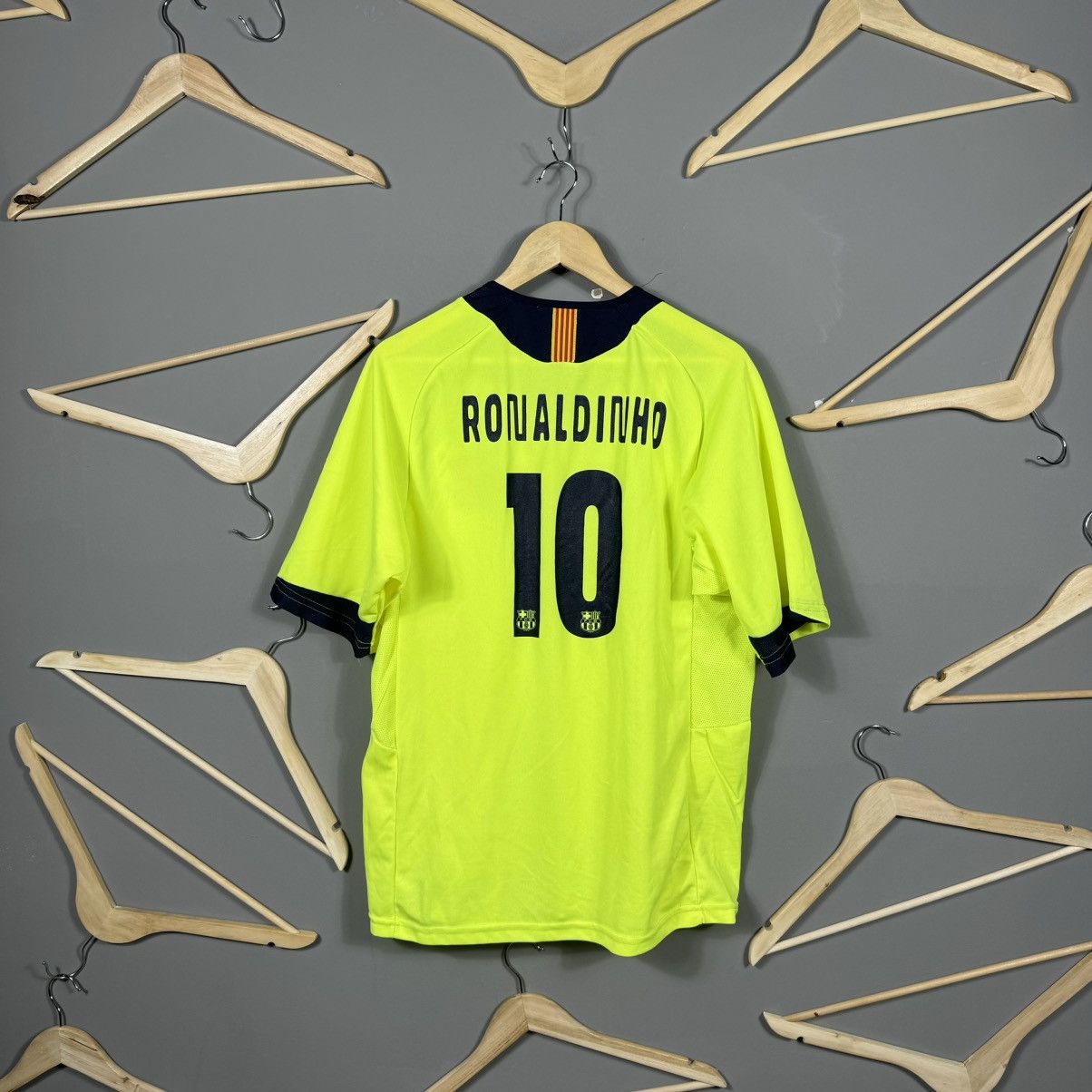 Other Barcelona #10 Ronaldinho Blokcore Fan Soccer Jersey Size US L / EU 52-54 / 3 - 1 Thumbnail