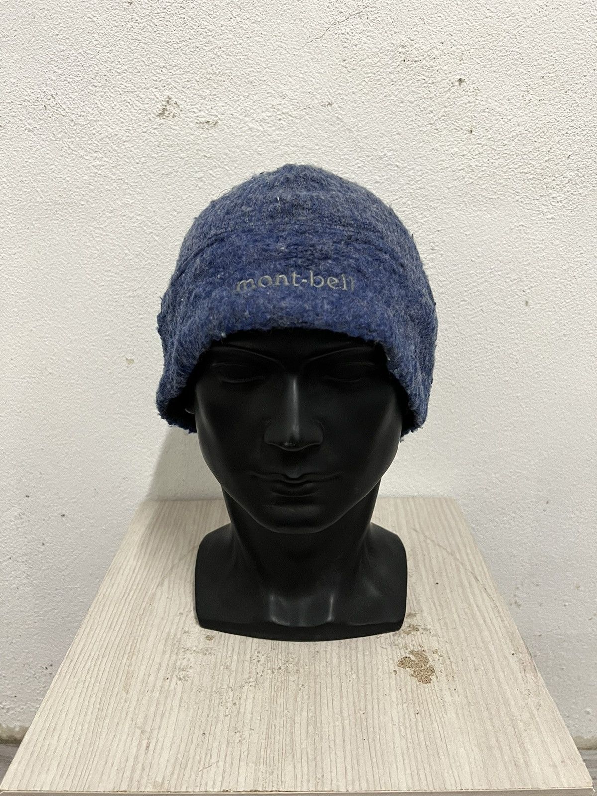 Montbell Montbell Spell Out Beanie Hat Size ONE SIZE - 2 Thumbnail