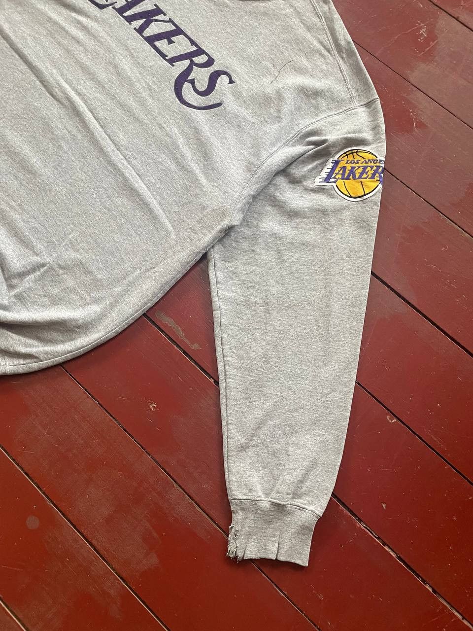 NBA Vintage Distressed LA Lakers Sweater Oversized Size US XL / EU 56 / 4 - 3 Thumbnail