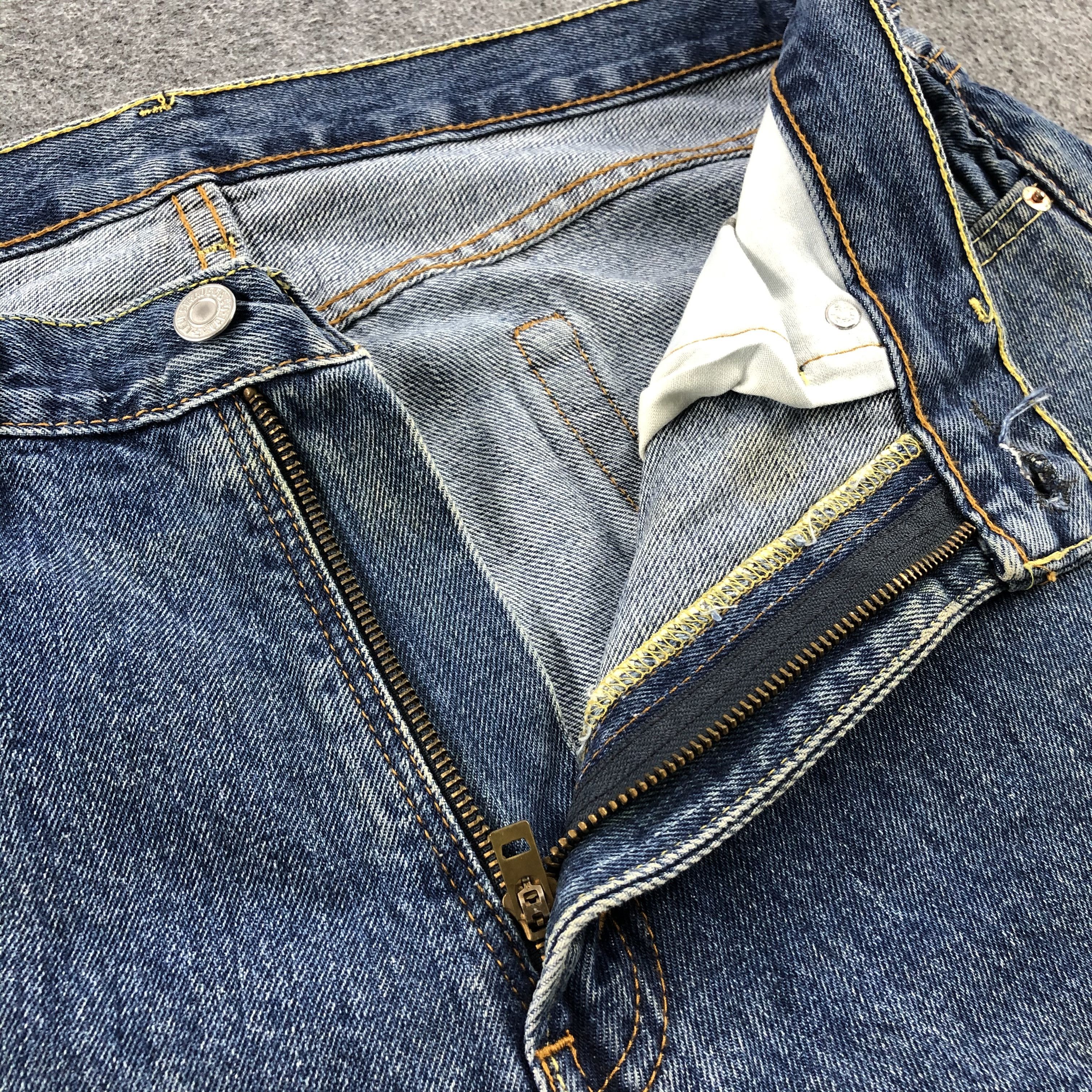 Levi's Vintage Blue Washed Levis 505 Jeans-J982 Size US 37 - 8 Thumbnail