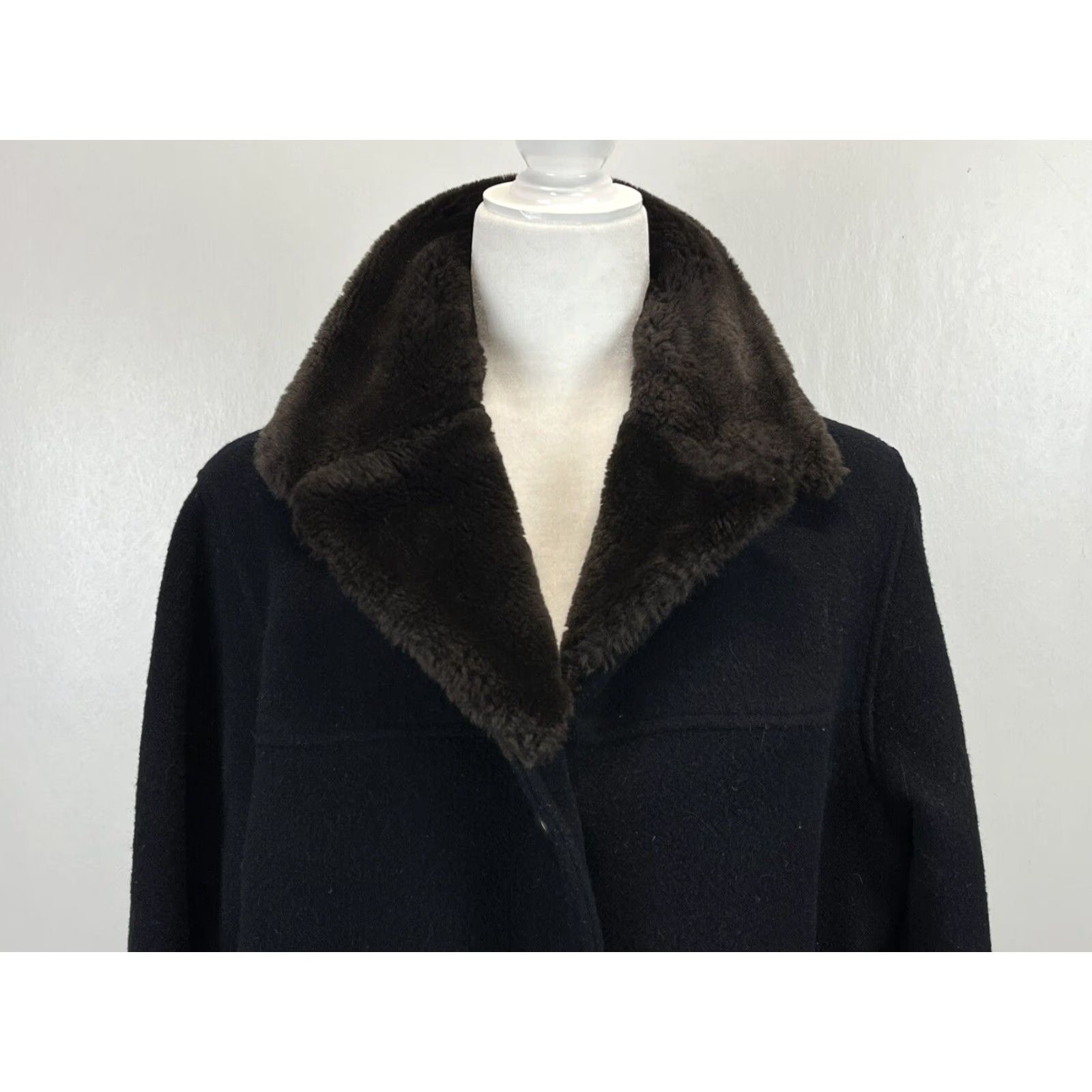 American Eagle Outfitters VINTAGE American Eagle Wool Blend Coat Jacket Blue Womens Medium Faux Fur Collar Y2K Size M / US 6-8 / IT 42-44 - 4 Thumbnail
