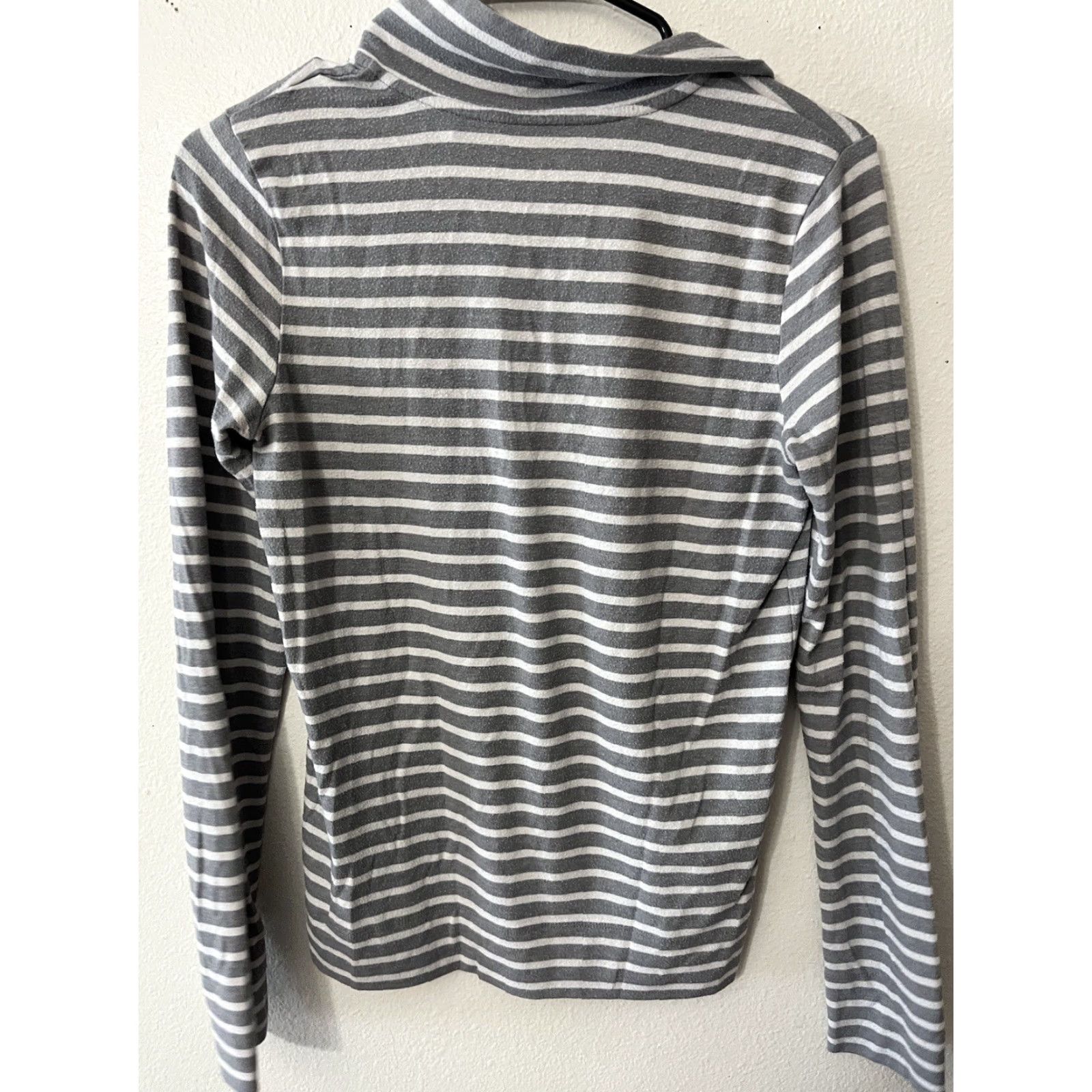Vintage AERIE Sweater Women Size M Gray Striped Knit 1/4 Zip Mock Neck Stretch Zipper Preppy Size M / US 6-8 / IT 42-44 - 2 Thumbnail