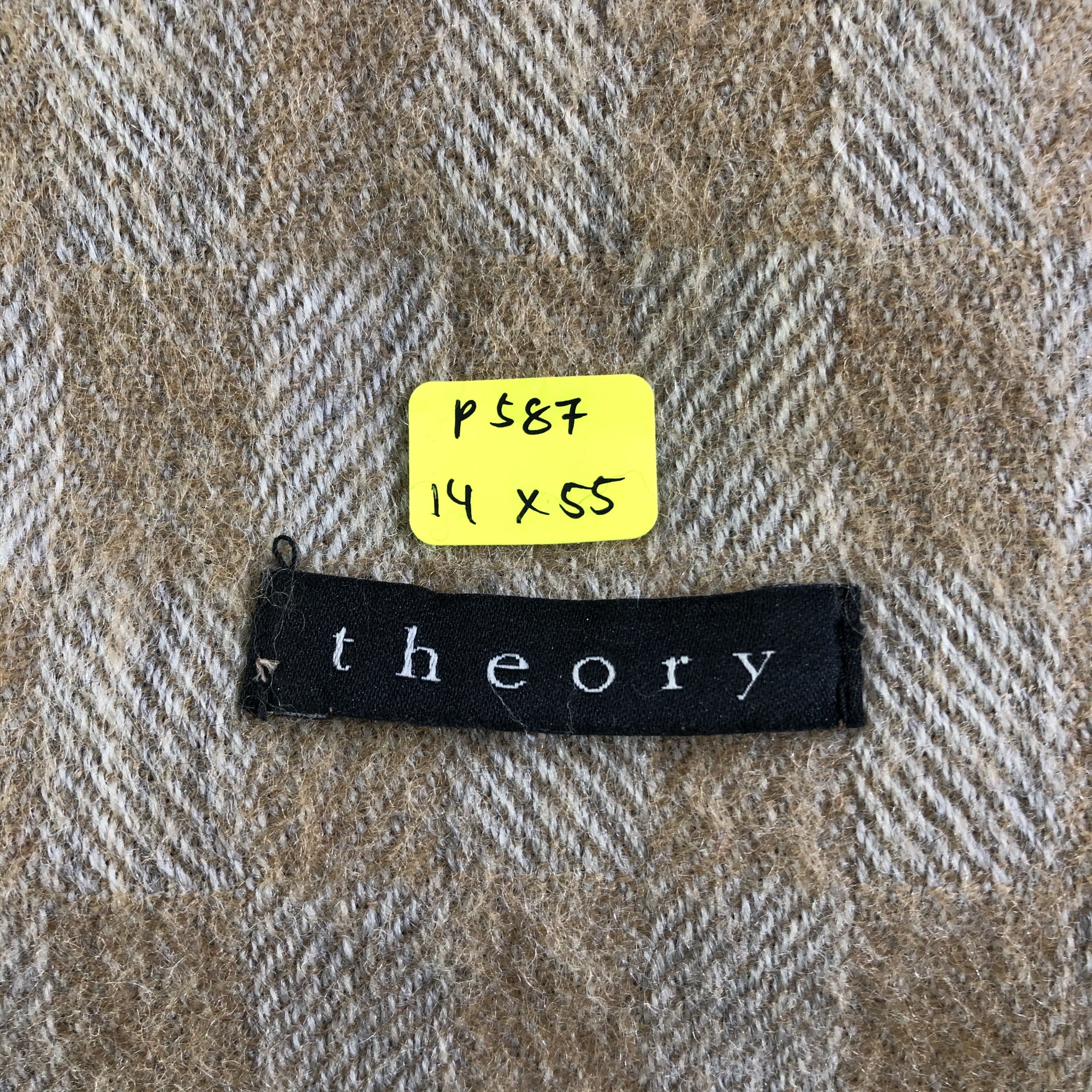 Theory Theory Scarf / Muffler / Neckwear P587 Size ONE SIZE - 6 Thumbnail