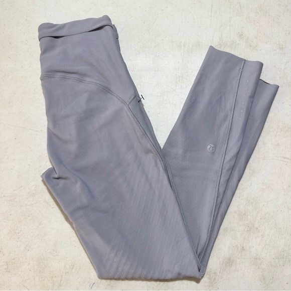 Lululemon LULULEMON GRAY ATHLETIC LEGGINGS SZ 2 Size 26" / US 2 / IT 38 - 1 Thumbnail