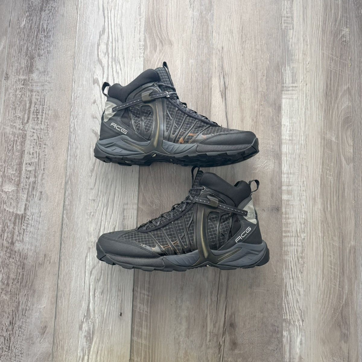 Nike ACG NIKE • Air Zoom Tallac Lite "Black Metallic Silver" (13M) Size US 13 / EU 46 - 1 Thumbnail