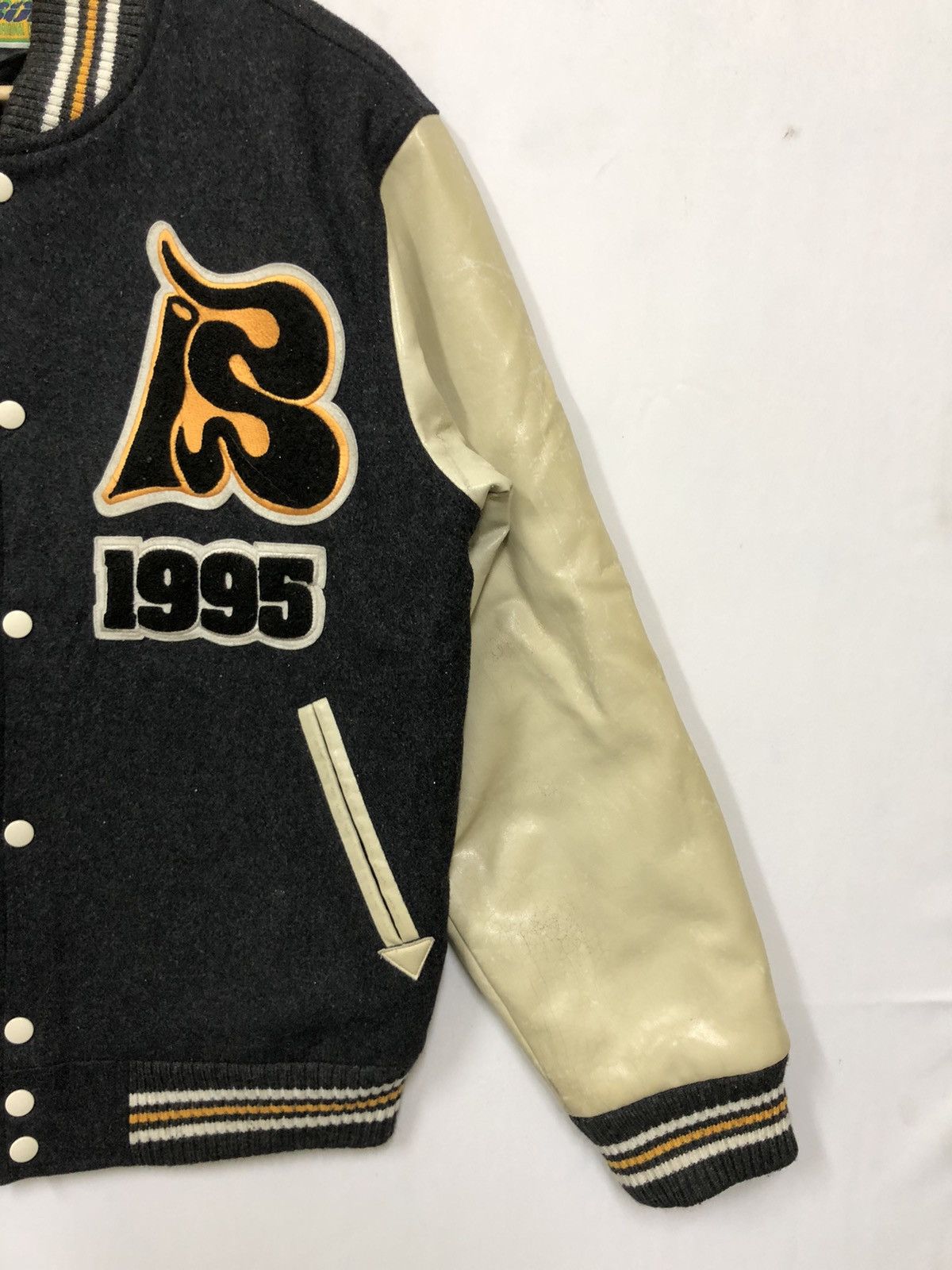 Japanese Brand × Vintage VARSITY JACKT B. O. N. G. 1995 Size US M / EU 48-50 / 2 - 3 Thumbnail