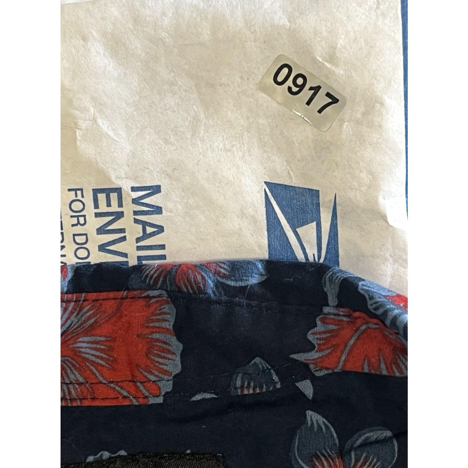 CO MOLOKAI SURF CO Hawaiian Shirt Short Sleeve BLUE Men’s 2XL Shirt Mens Button-Up Hawaiian 2XL Blue Size US XXL / EU 58 / 5 - 8 Thumbnail