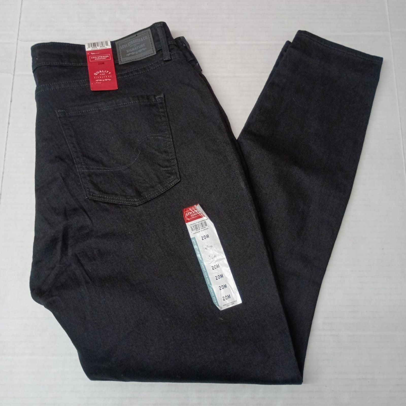 Levi's Levi High Rise Skinny Jeans Woman's Size 20M 35x30 Black Size 35" - 1 Thumbnail