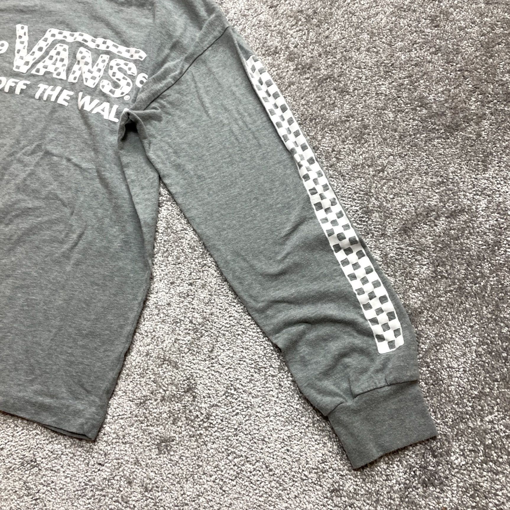 Vans VANS Off the Wall Shirt Unisex Adults Small Light Gray Long Sleeve Crew Cotton 1966 Tee Size US S / EU 44-46 / 1 - 4 Thumbnail