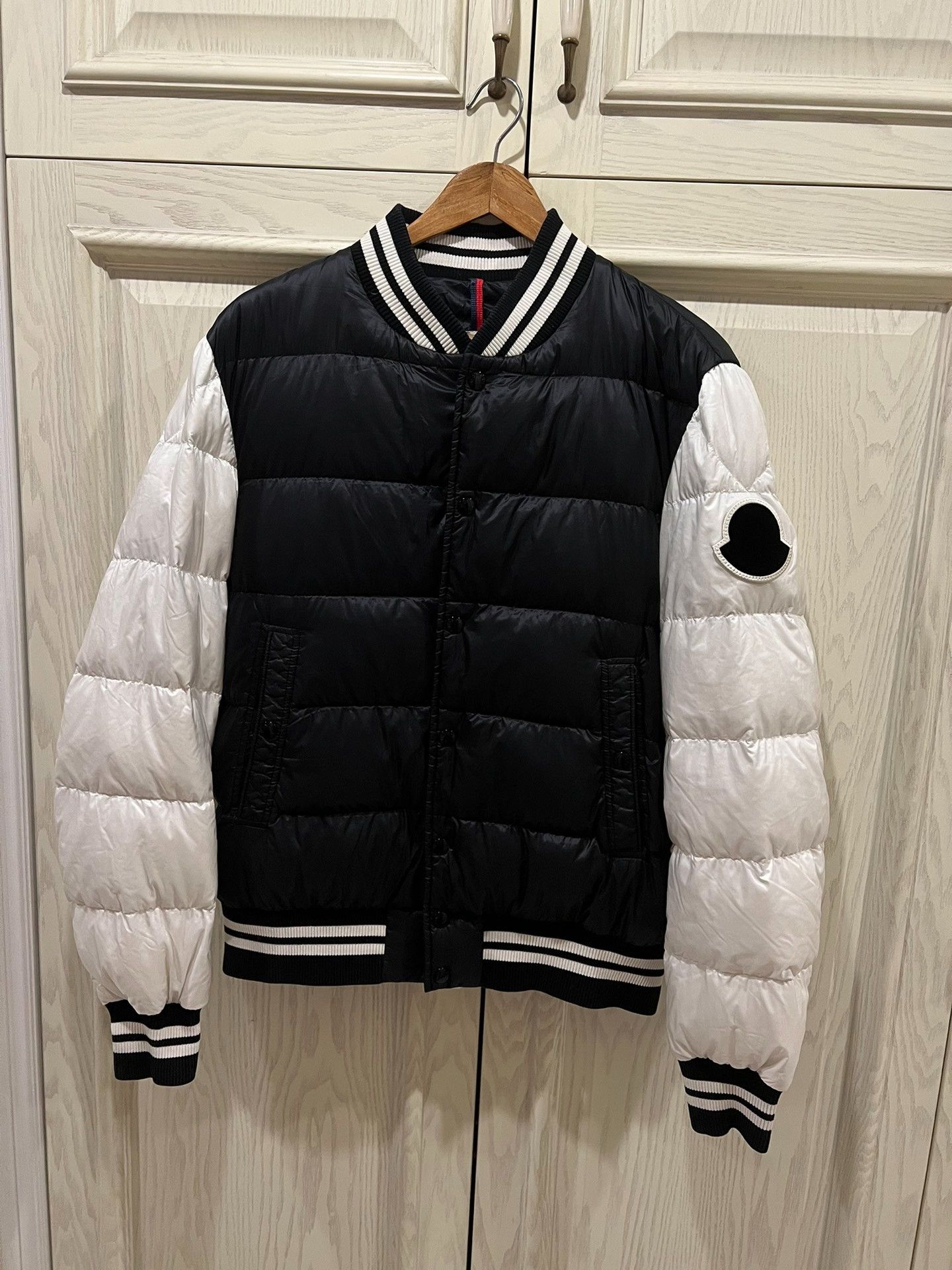 Moncler moncler black and white down jacket Size US M / EU 48-50 / 2 - 1 Thumbnail