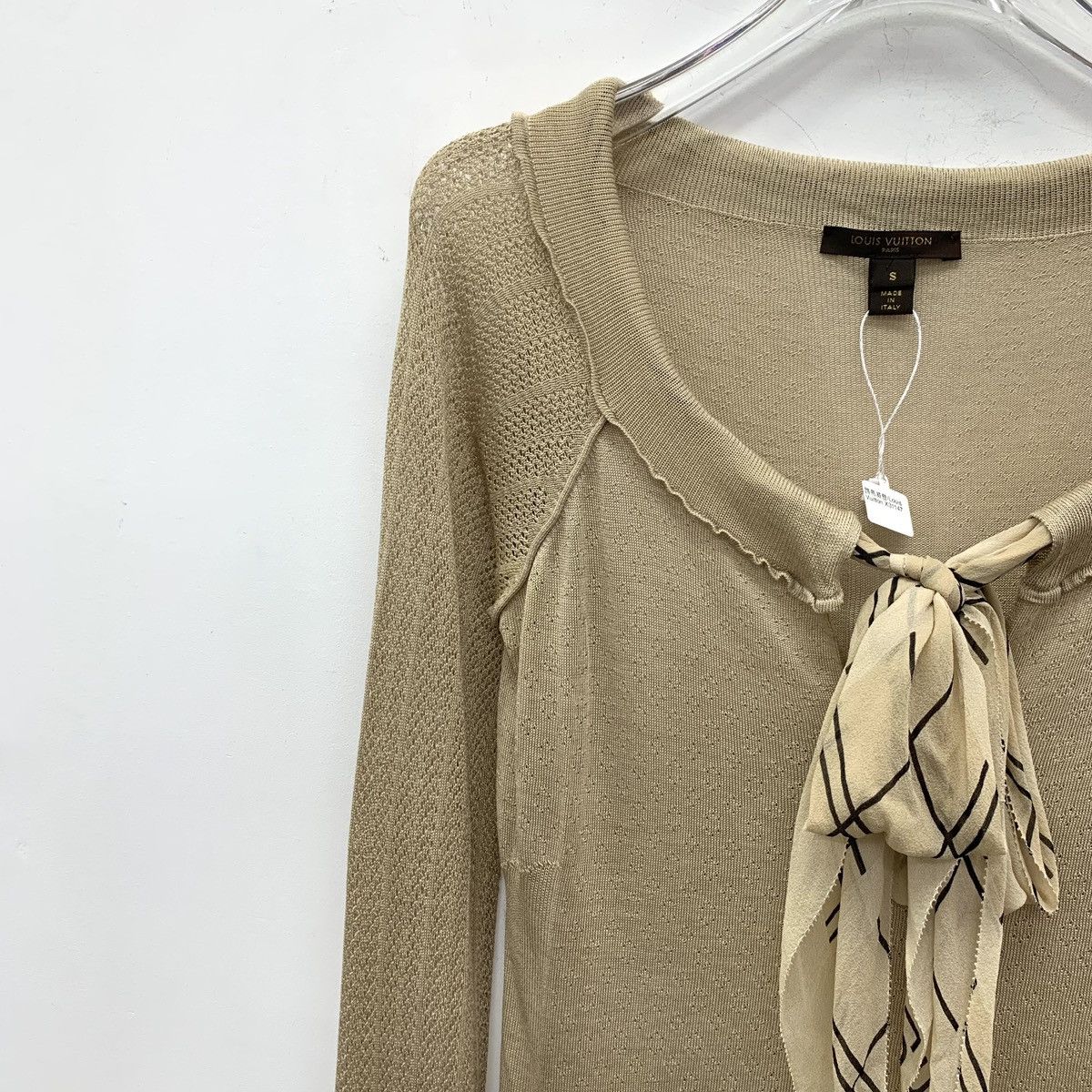 Louis Vuitton Louis Vuitton Scarf Detail Long Sleeve Knit Sweater K26WX Size S / US 4 / IT 40 - 3 Thumbnail