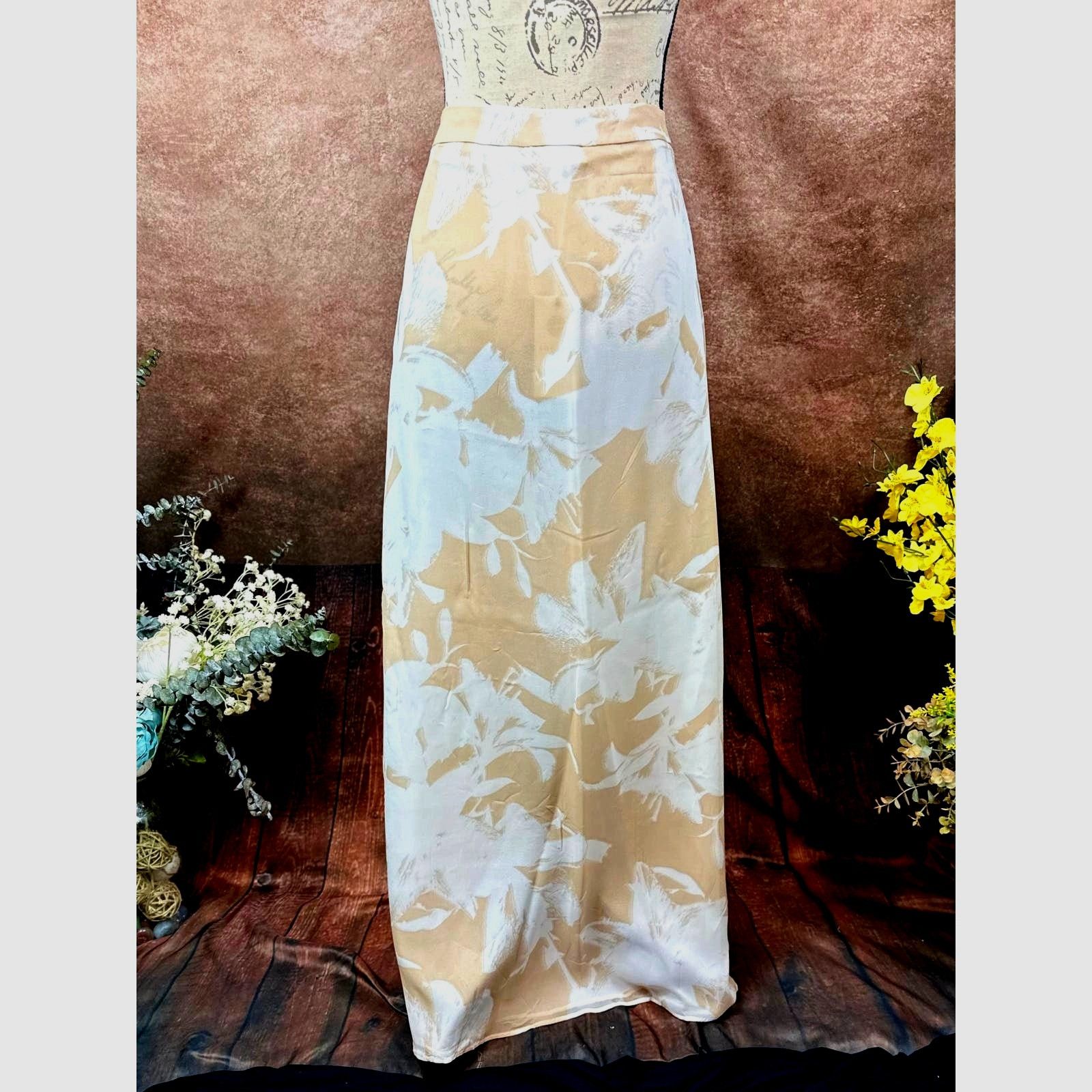 Other Socapri 100% Silk Maxi Skirt Brown Floral 46 Italian (10 us) Size 30" / US 8 / IT 44 - 5 Thumbnail