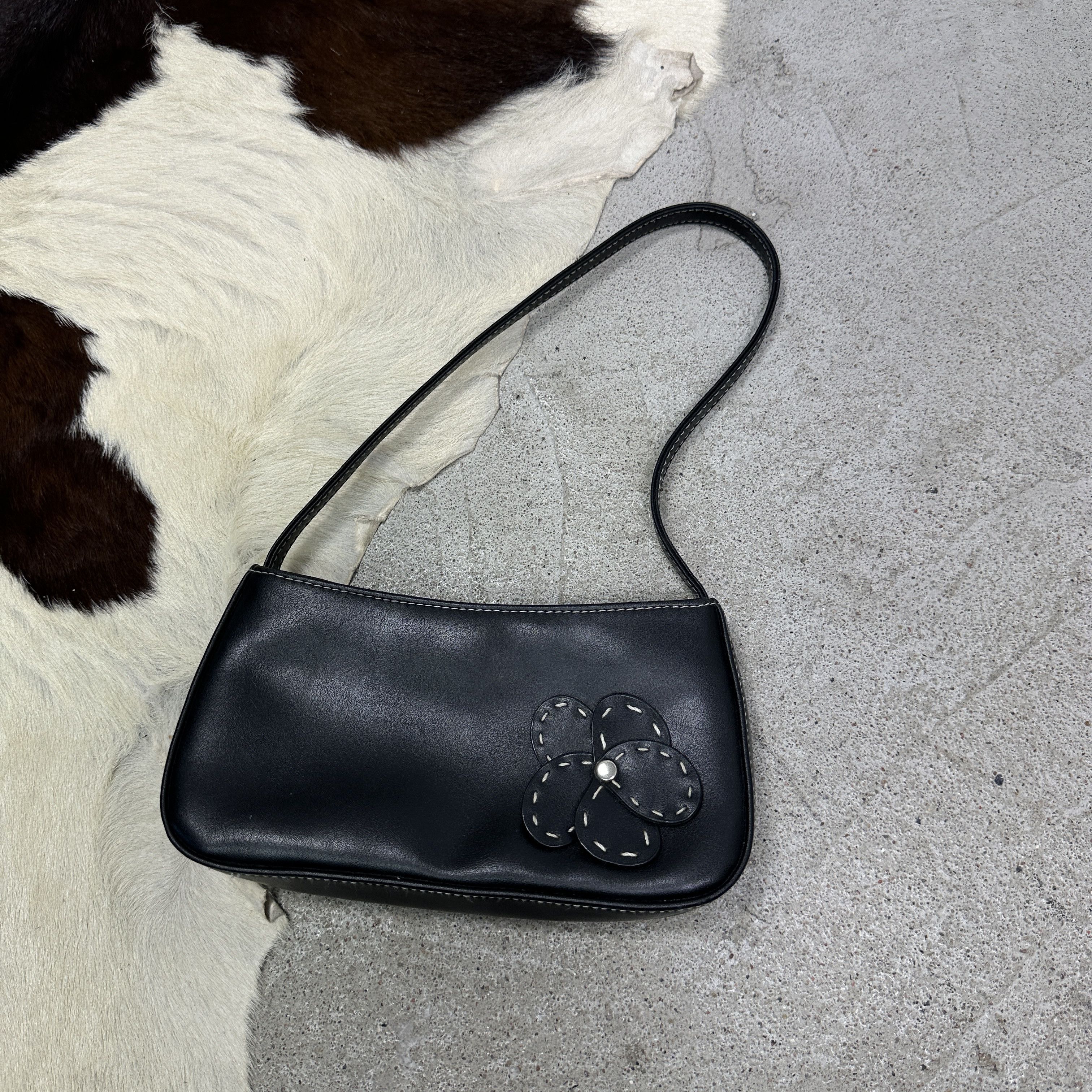 Vintage Vintage Avant Garde Preppy Flower Baguette Bag Y2K Size ONE SIZE - 2 Thumbnail