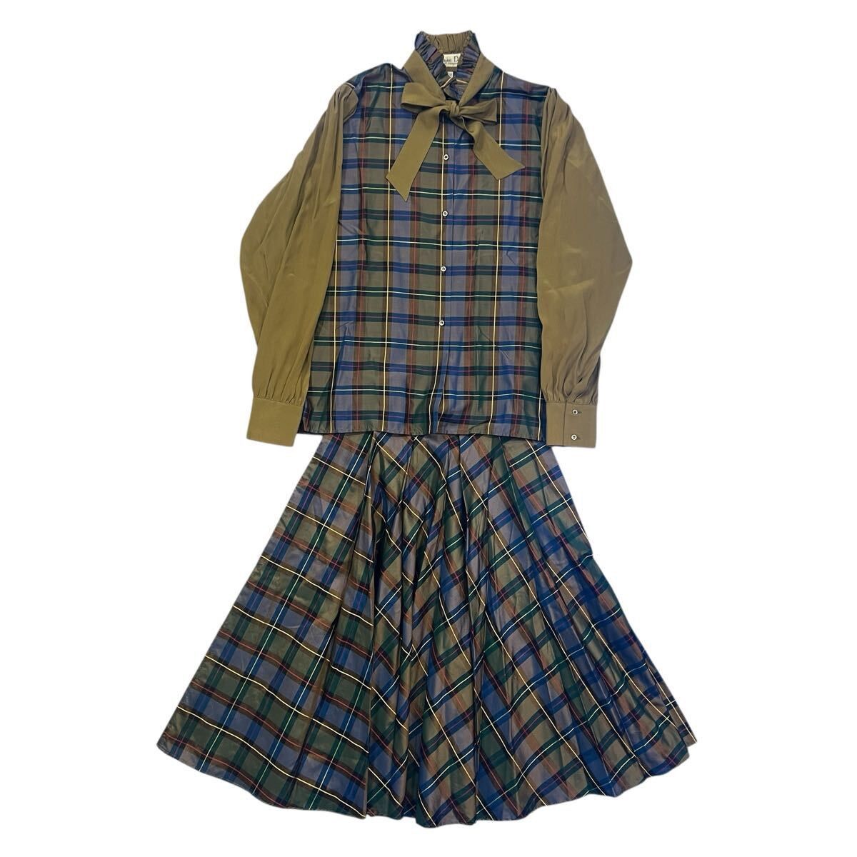 Dior Chic set de Christian Dior taille S Size S / US 4 / IT 40 - 2 Thumbnail