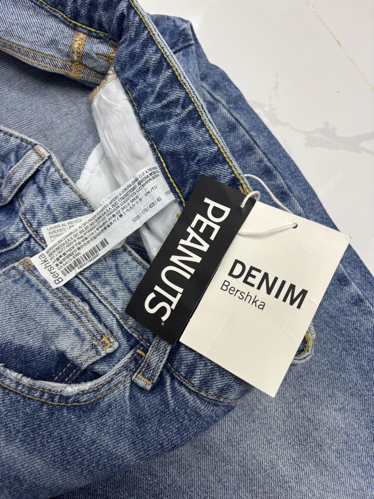 Bershka × Peanuts Bershka x Peanuts Baggy Wide Distressed Denim Jean Size US 31 - 11 Thumbnail