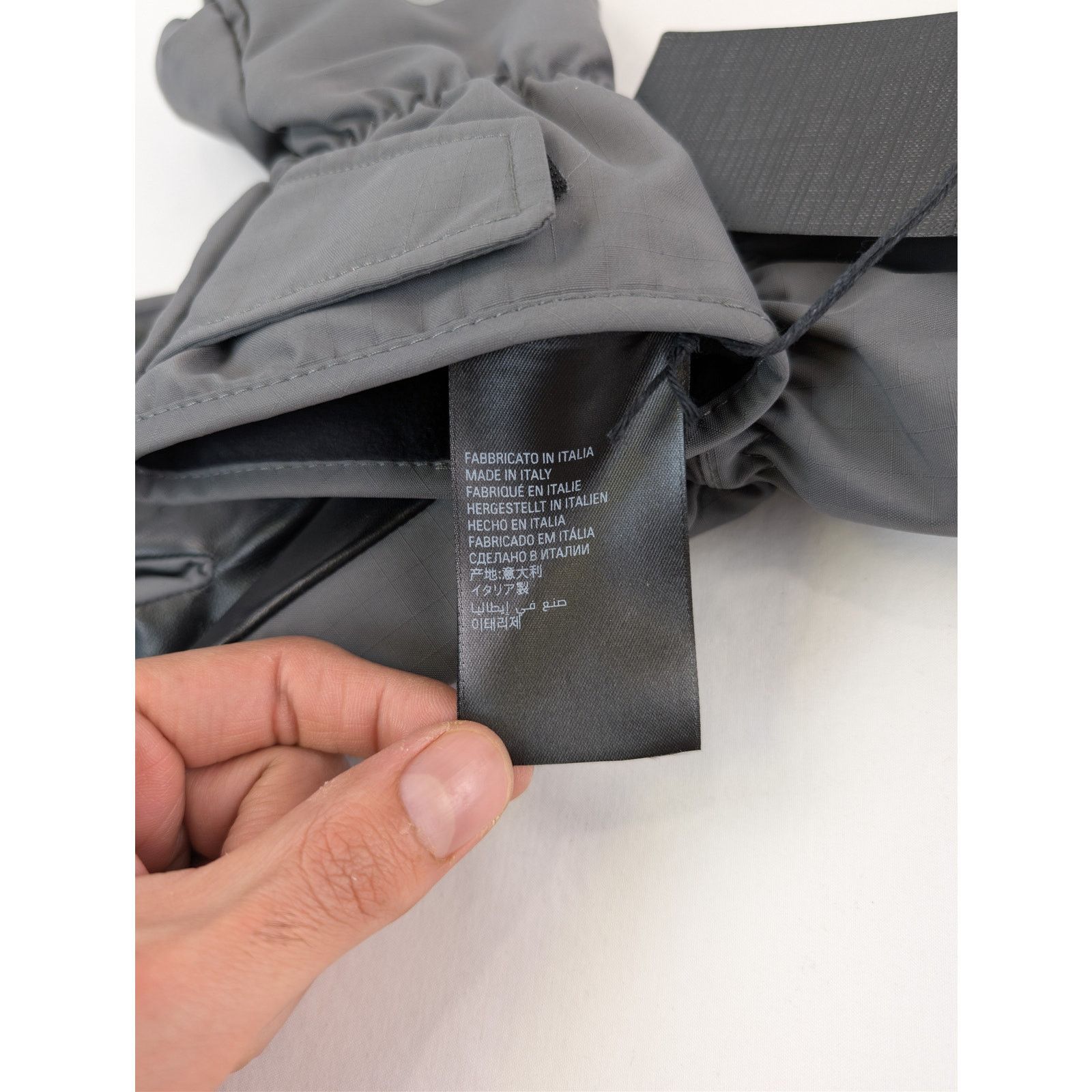 Balenciaga o1rshd1 Size: S / Ripstop Ski Gloves in Dark Grey Size ONE SIZE - 17 Thumbnail