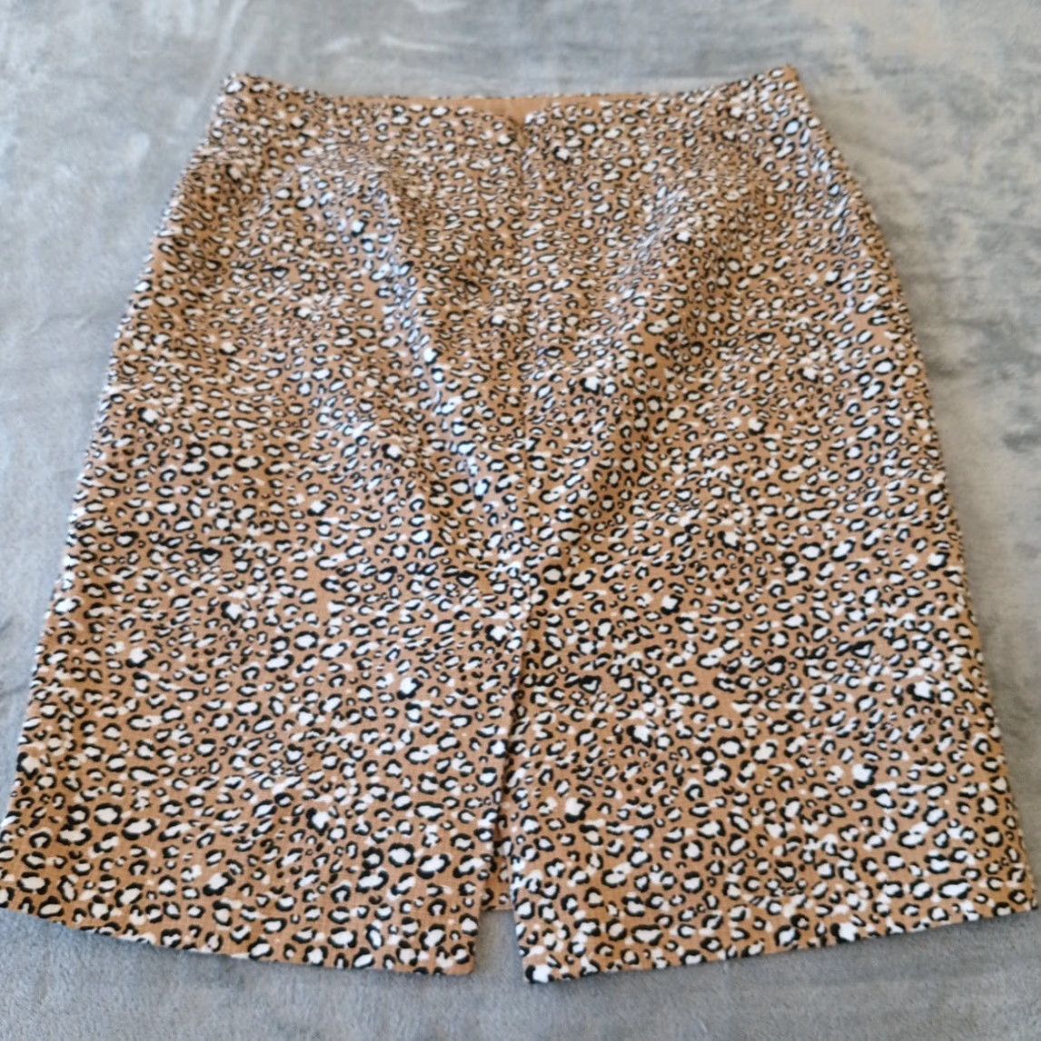 J.Crew J.CREW Skirt Knee Length Canvas Cotton Beige Animal Print Regular Size 6 Lined Slit Women High Searchability Size 28" / US 6 / IT 42 - 4 Thumbnail