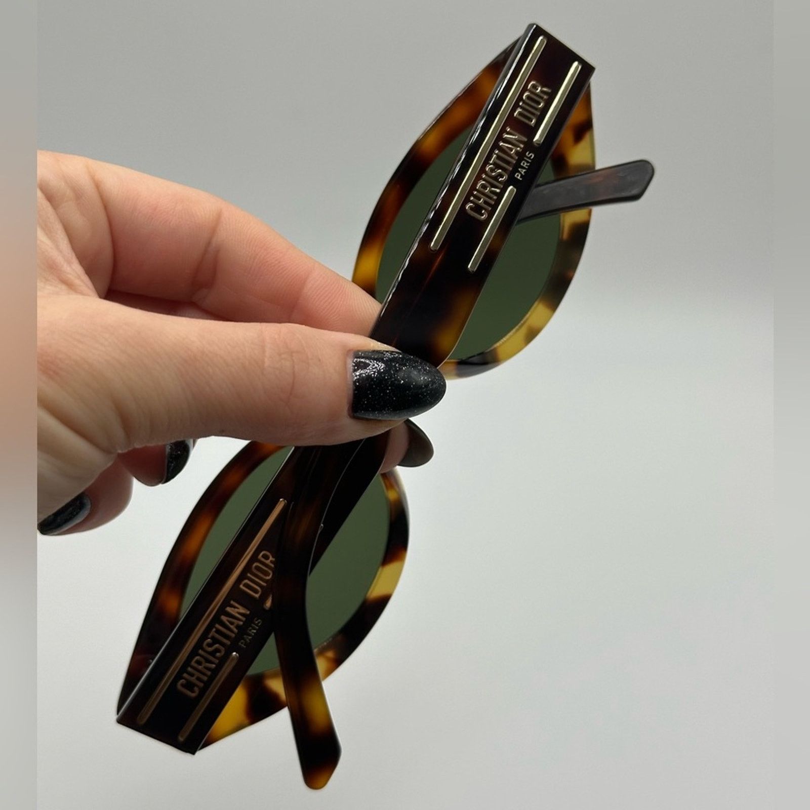 Dior NEW Dior Sunglasses CD40104I 53N Diorsignature B5I Women Size ONE SIZE - 9 Thumbnail