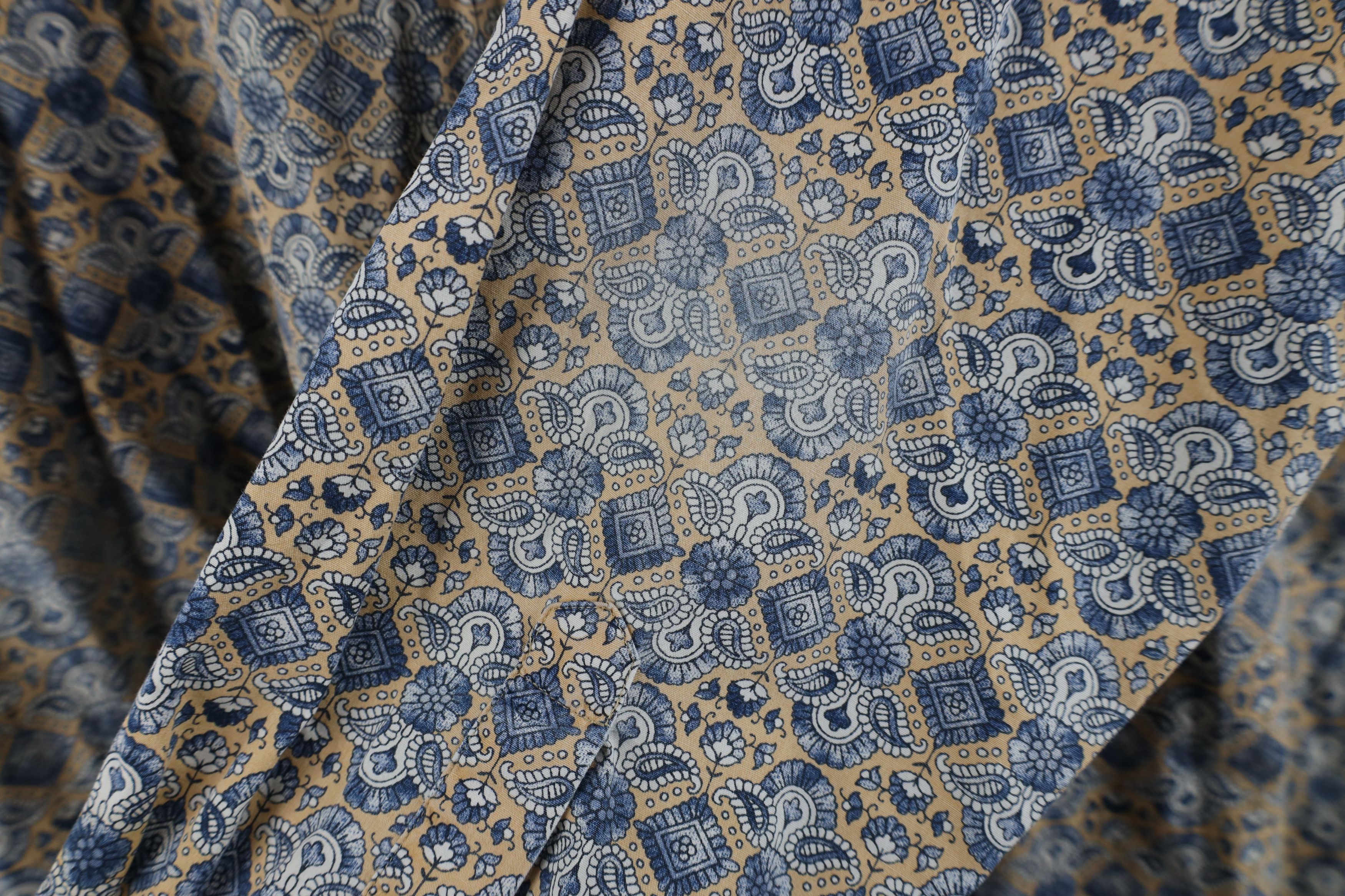 Vintage Vintage 90s Streetwear Flower Paisley Button Down Shirt Size US XL / EU 56 / 4 - 4 Thumbnail