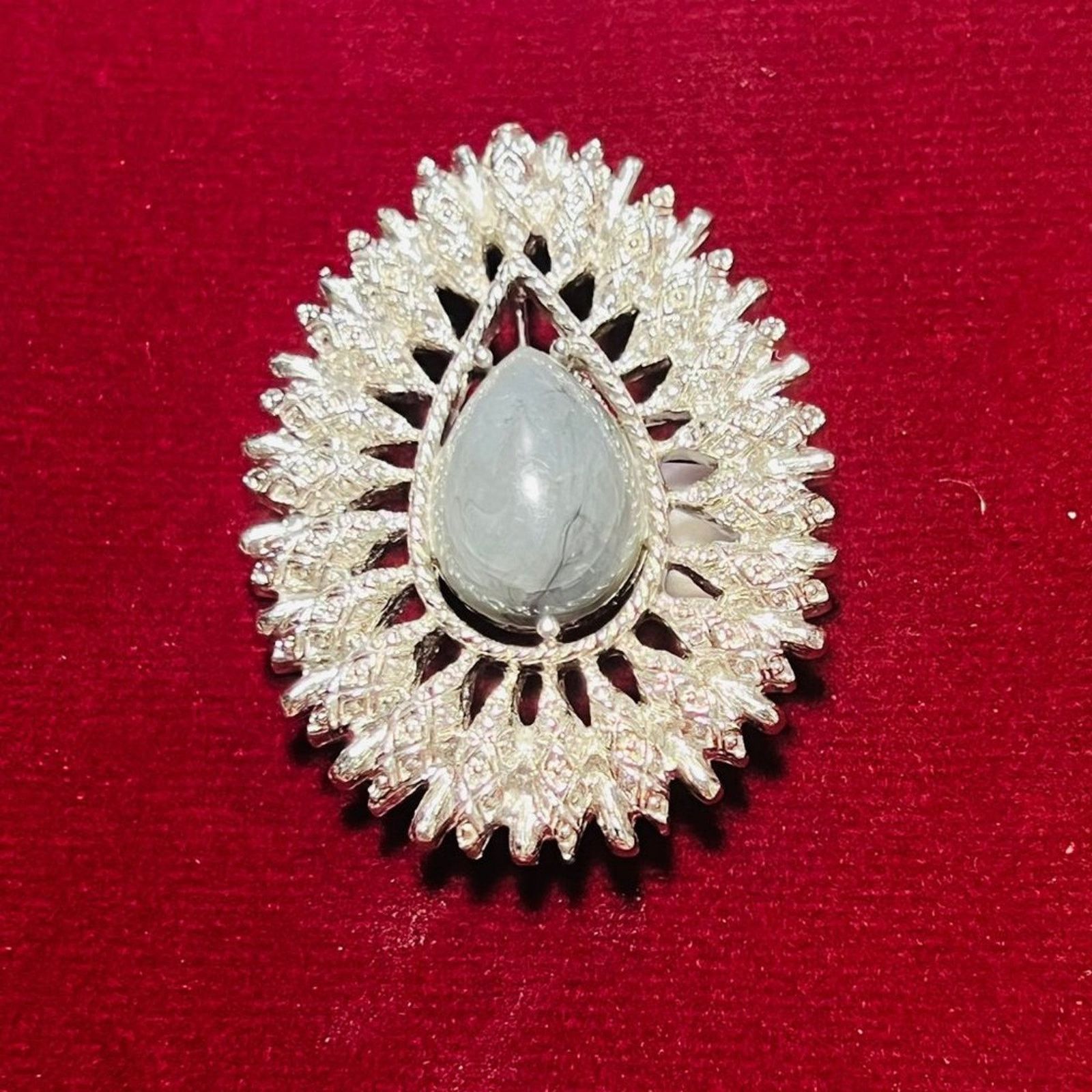 & Other Stories Vintage Sarah Coventry 1978 Granada Silver tone Brooch Pin Size ONE SIZE - 2 Thumbnail