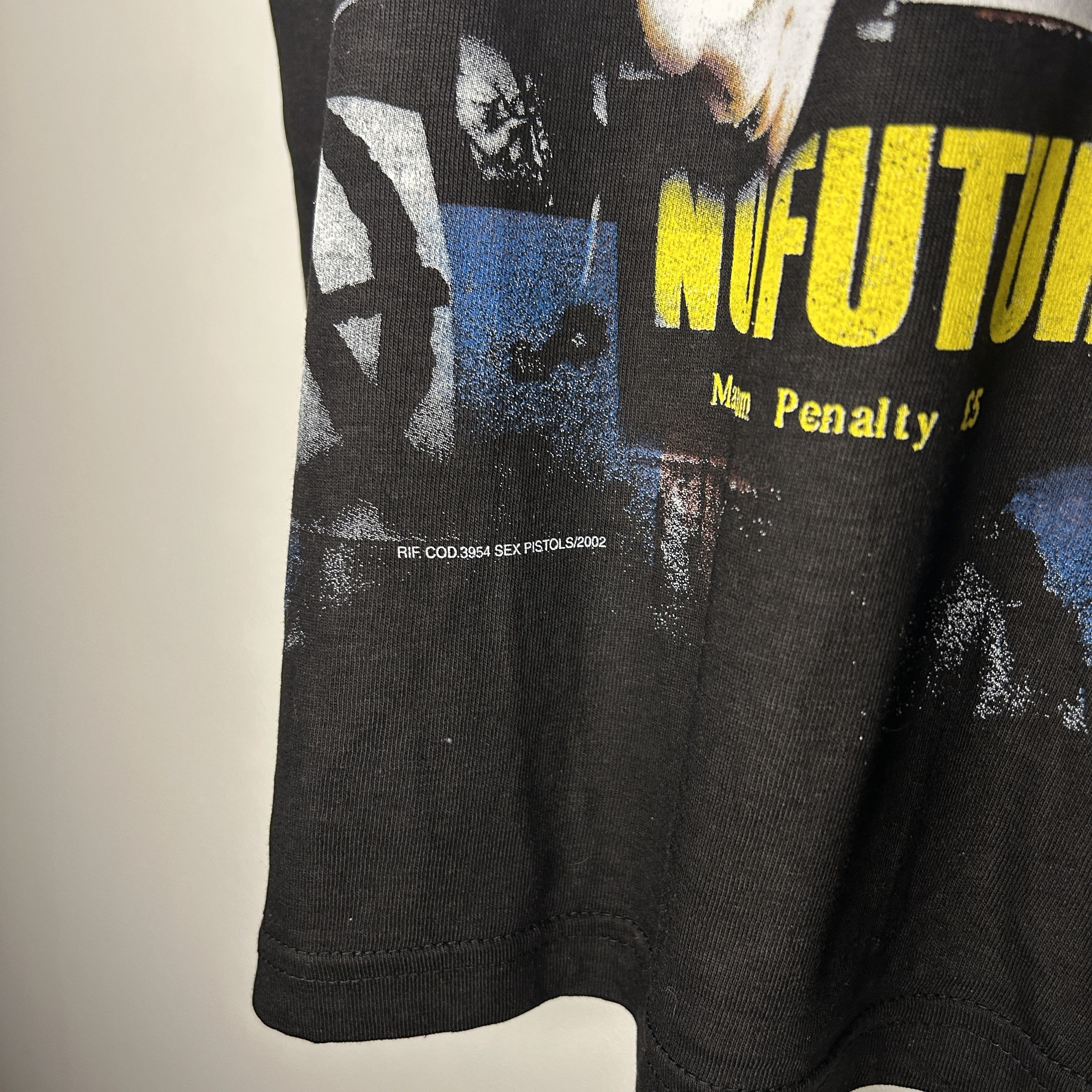 Band Tees Vintage Sex Pistols No Future 2002 Band T-shirt Size US XL / EU 56 / 4 - 5 Thumbnail