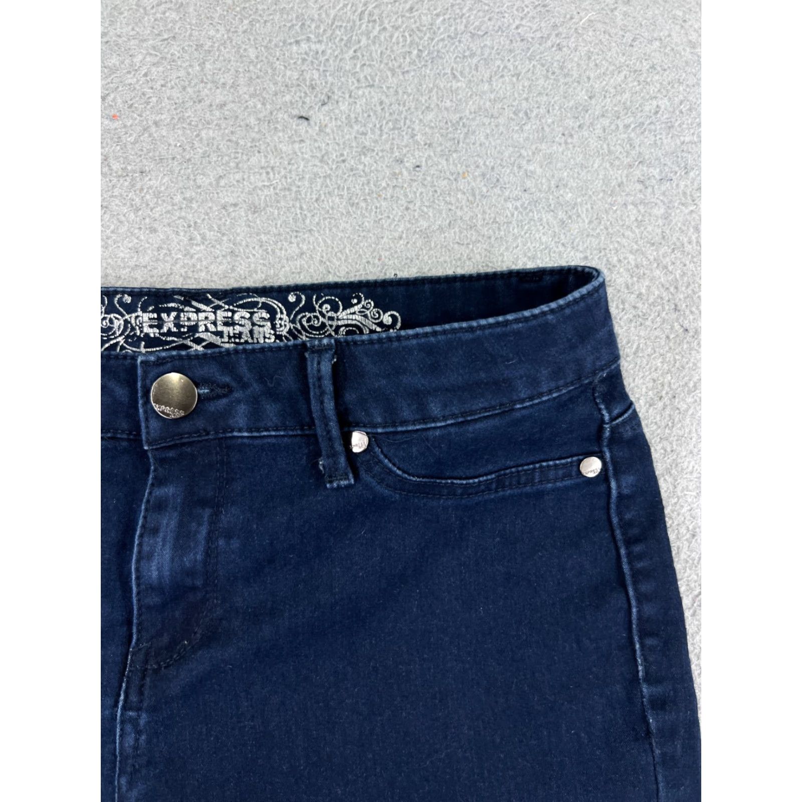 Express Express Shorts Womens 8 Blue Denim Jean Cutoff Mid Rise Dark Wash Cotton 28x4 Size 30" / US 8 / IT 44 - 5 Thumbnail