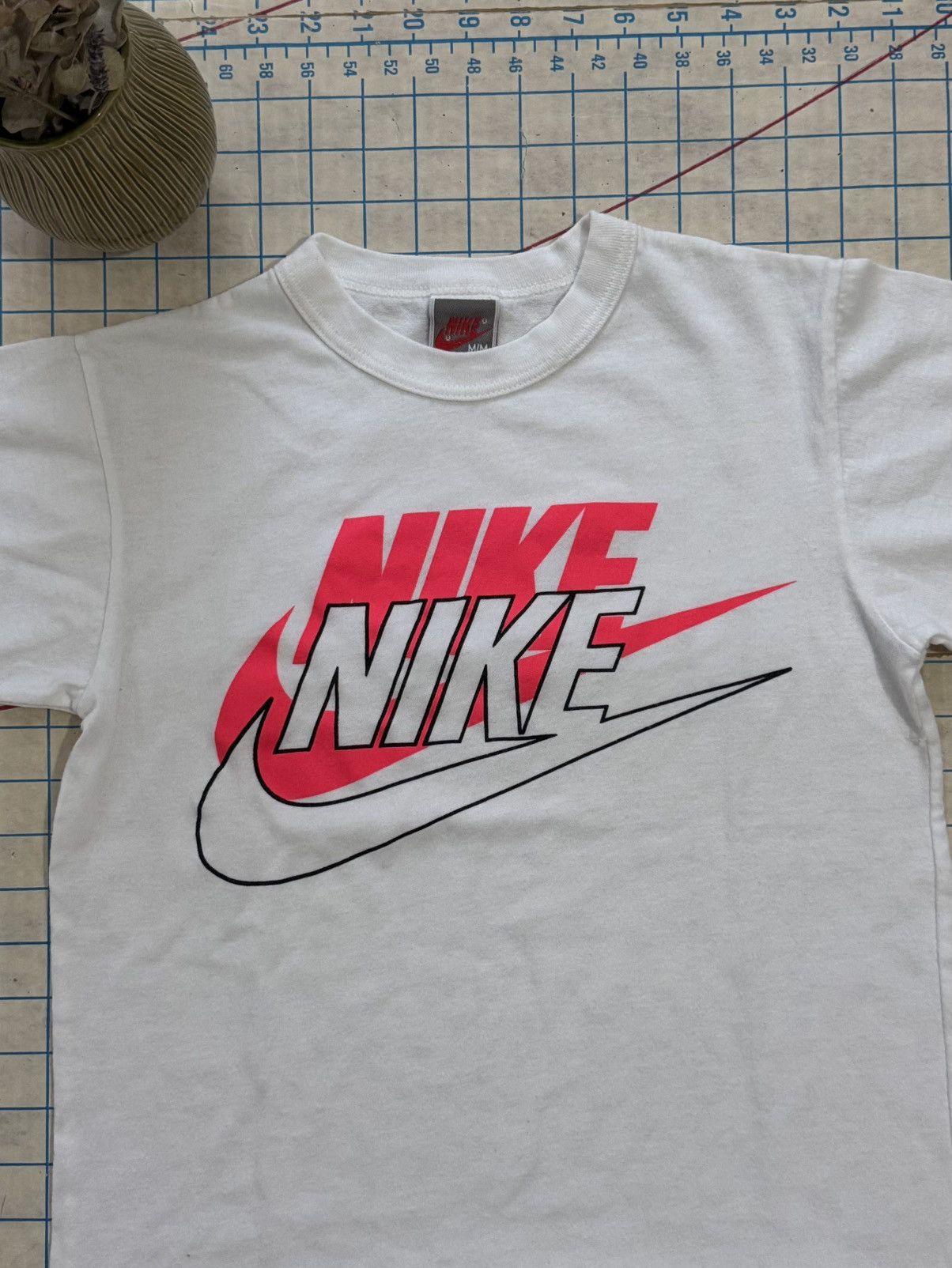 Nike × Vintage Vintage 80’s Nike Graphics Tee White Women’s Medium Size M / US 6-8 / IT 42-44 - 3 Thumbnail