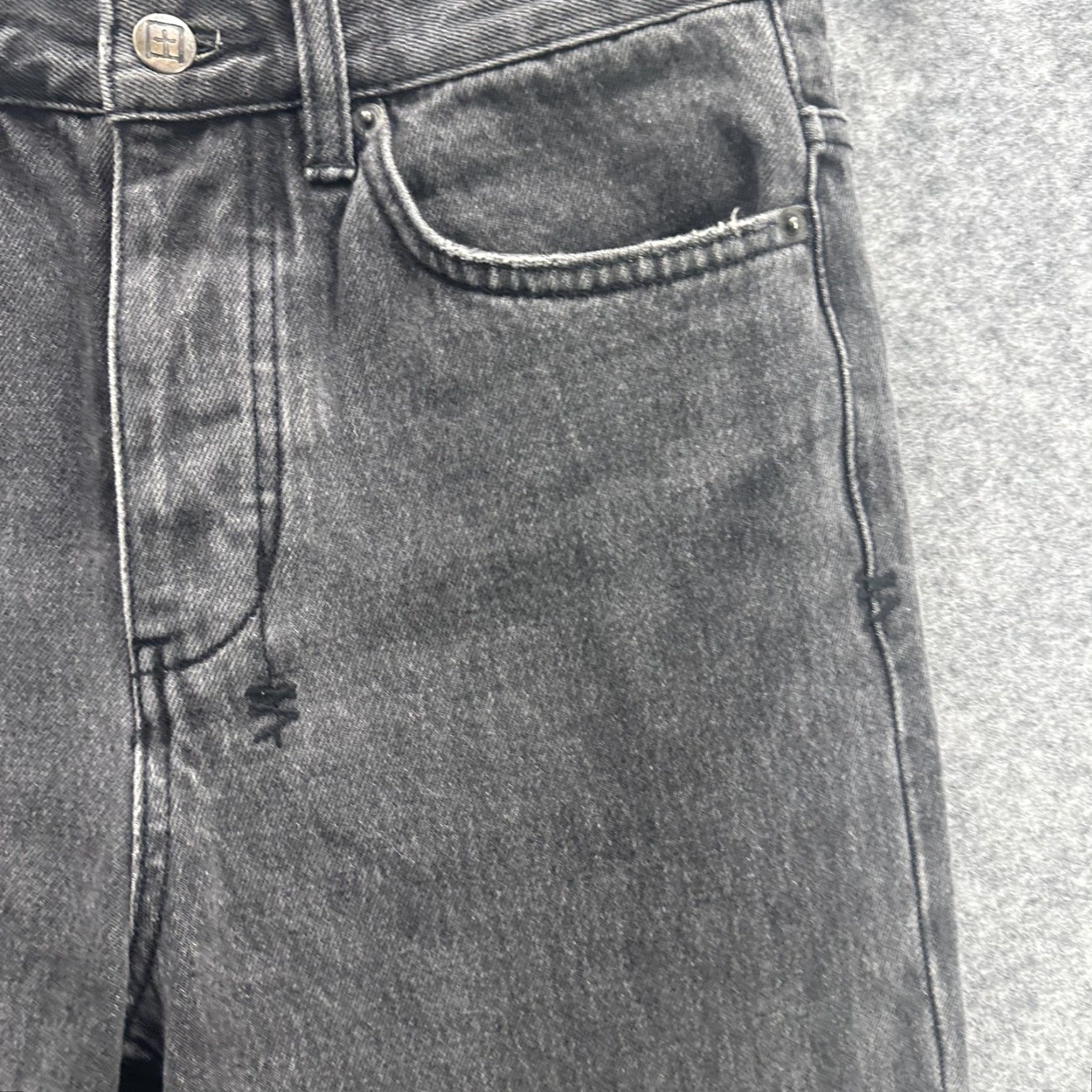 Ksubi Ksubi Jeans Womens 28 Grey Cement Wash Bullet Denim Pants Tapered Button Fly Royalty Cross Logo Pockets 100% Cotton Regular Inseam 26" Jeans Size 28" / US 6 / IT 42 - 7 Thumbnail