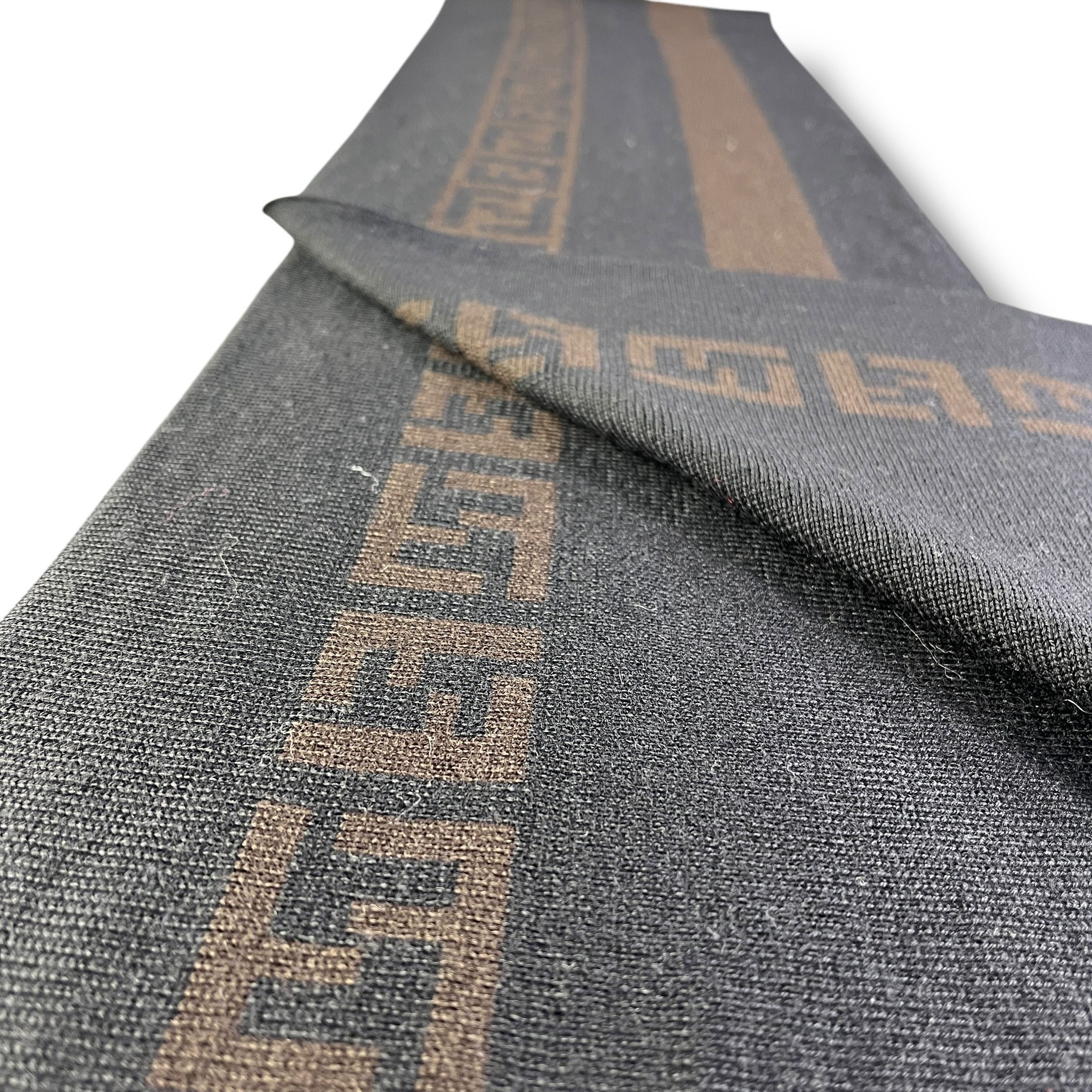 Fendi Fendi Scarf / Muffler / Neckwear T1084 Size ONE SIZE - 9 Thumbnail