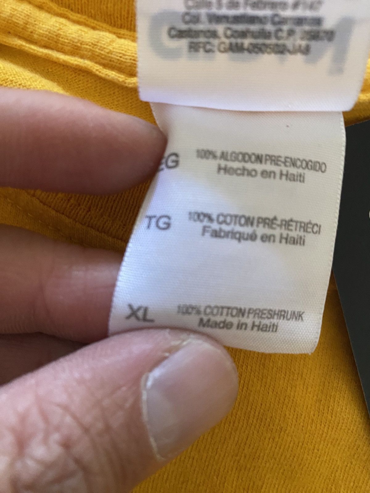 Vintage Vintage Los Angeles Lakers Gold Tee Size US XL / EU 56 / 4 - 6 Thumbnail