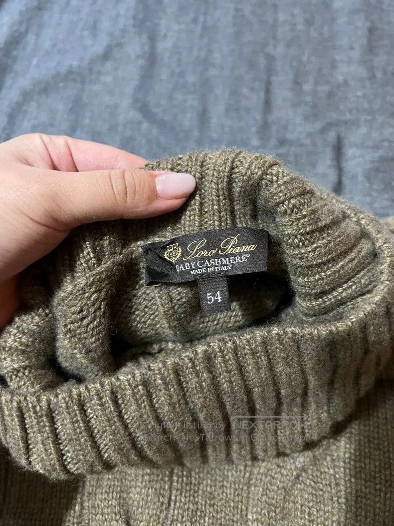 Loro Piana Loro Piana Babycashmere Turtleneck Sweater. Size US XL / EU 56 / 4 - 3 Thumbnail