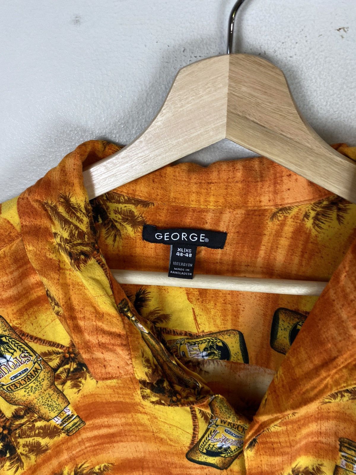 Vintage Vintage Cerveza Print Shirt Size US XL / EU 56 / 4 - 1 Thumbnail