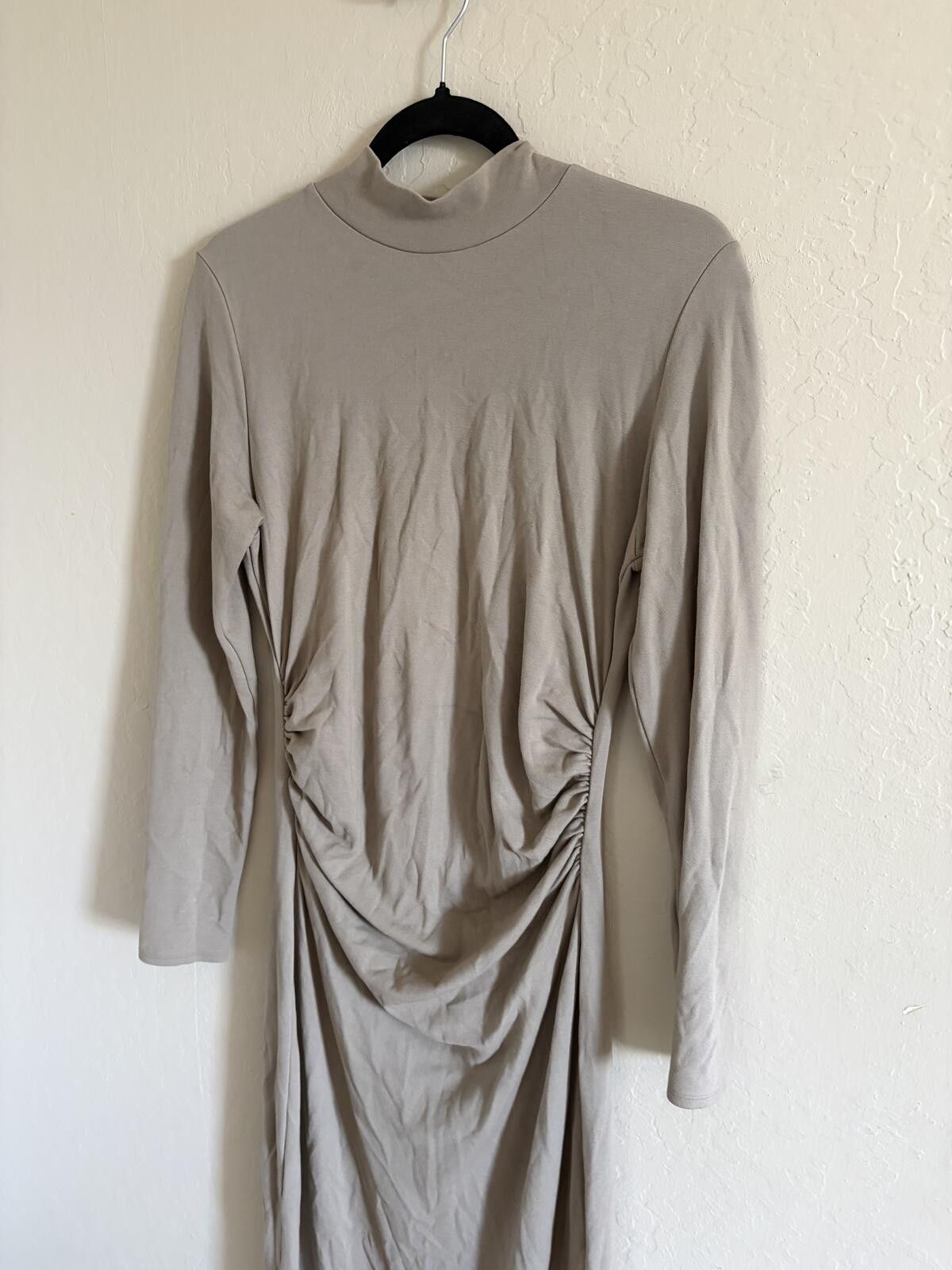 Zara Zara ruched midi dress Size L / US 10 / IT 46 - 2 Thumbnail